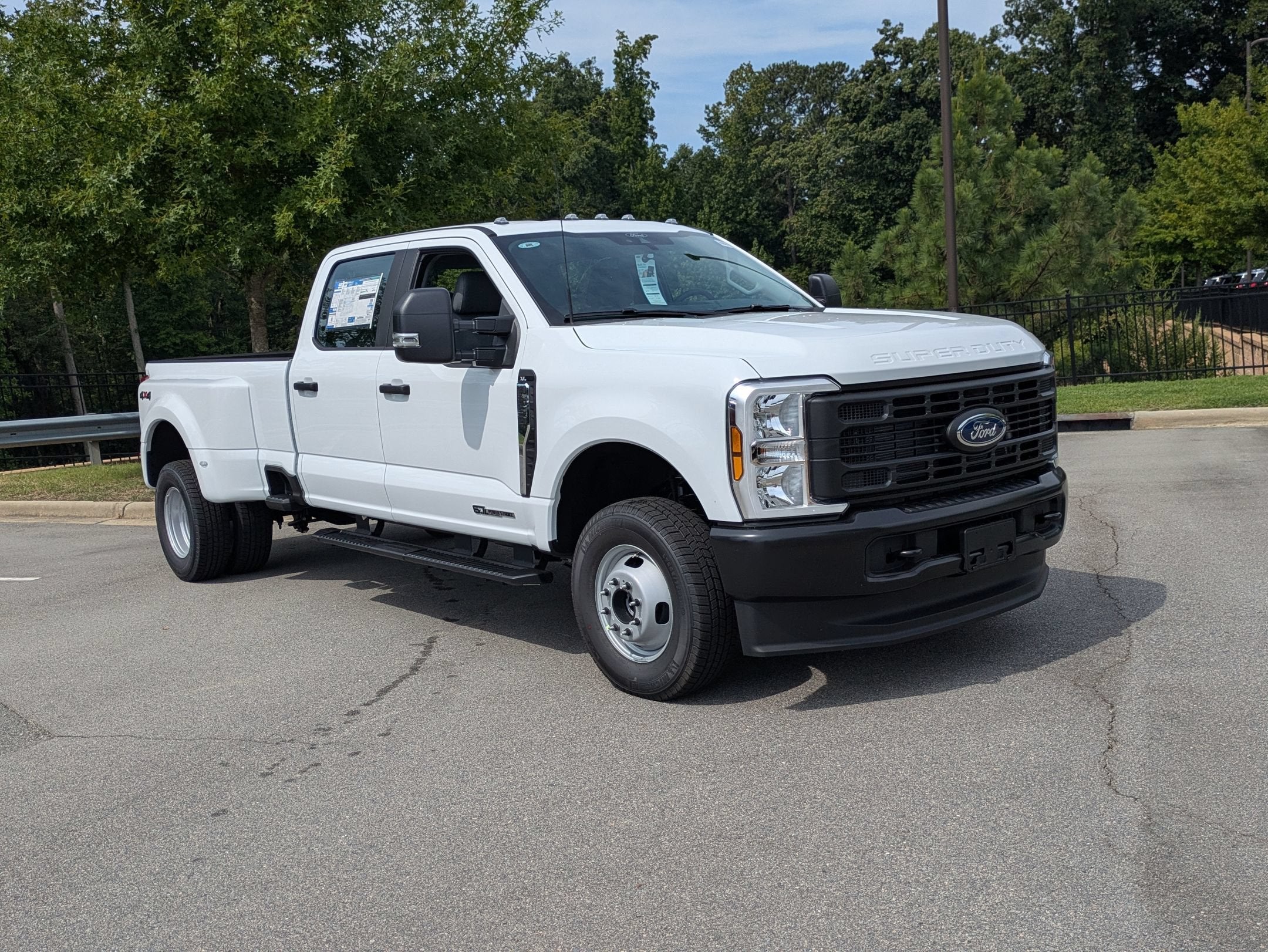 2026 Ford Super Duty F-350 DRW XL