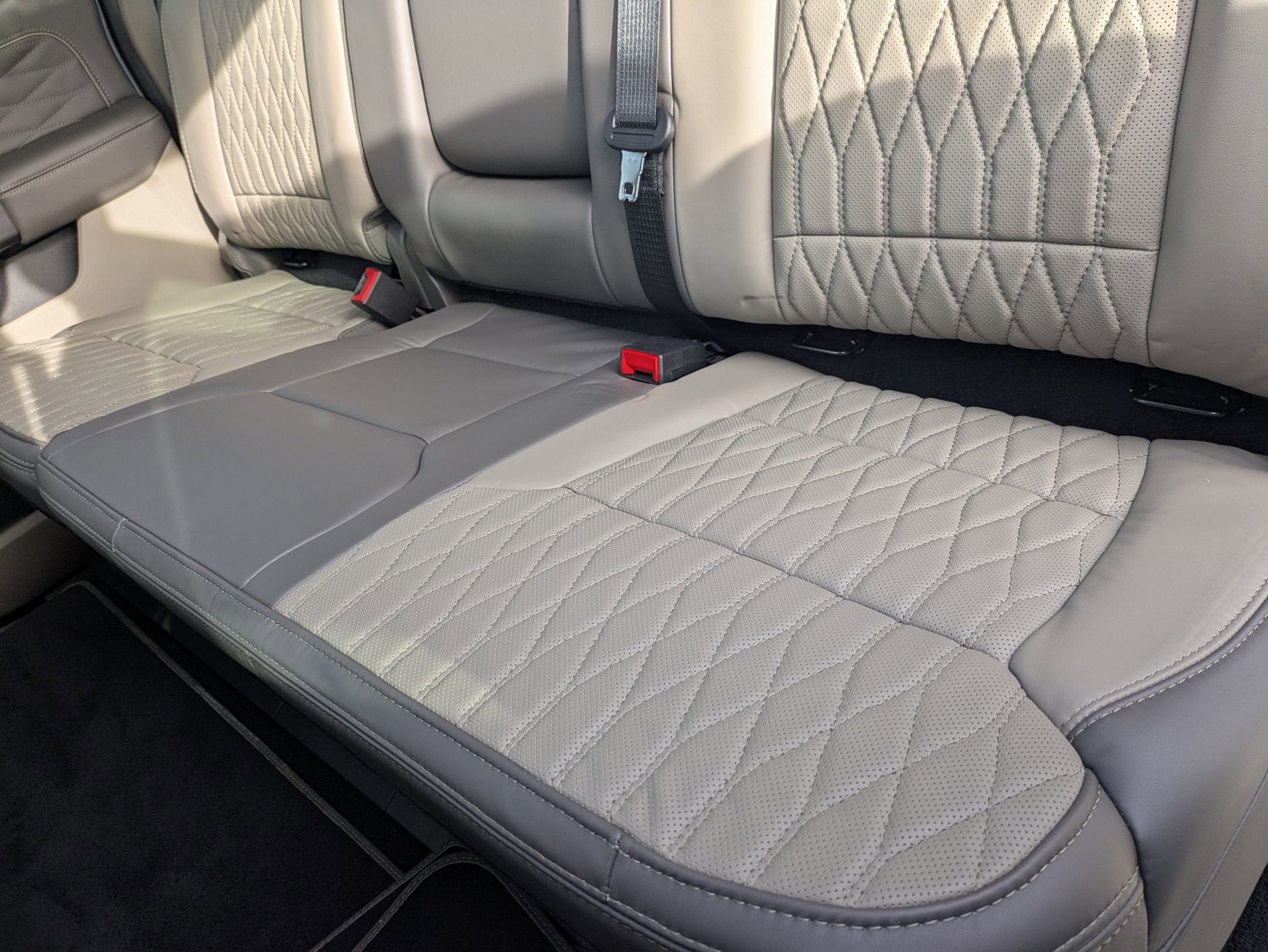 2025 Ford Super Duty F-450 DRW Platinum