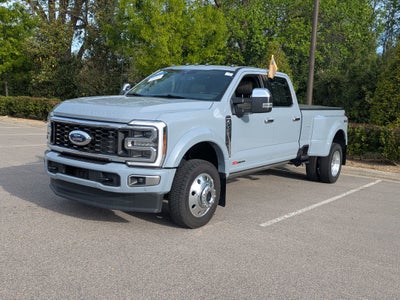 2025 Ford Super Duty F-450 DRW Platinum