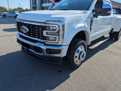 2026 Ford Super Duty F-450 DRW LARIAT