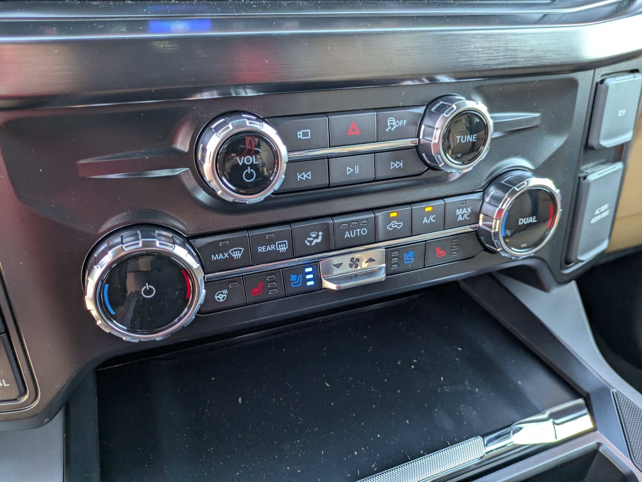 2026 Ford Super Duty F-450 DRW LARIAT