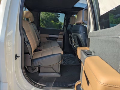 2026 Ford Super Duty F-450 DRW LARIAT