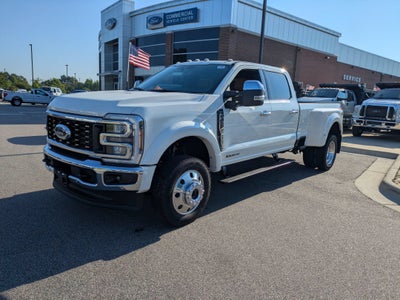 2026 Ford Super Duty F-450 DRW LARIAT