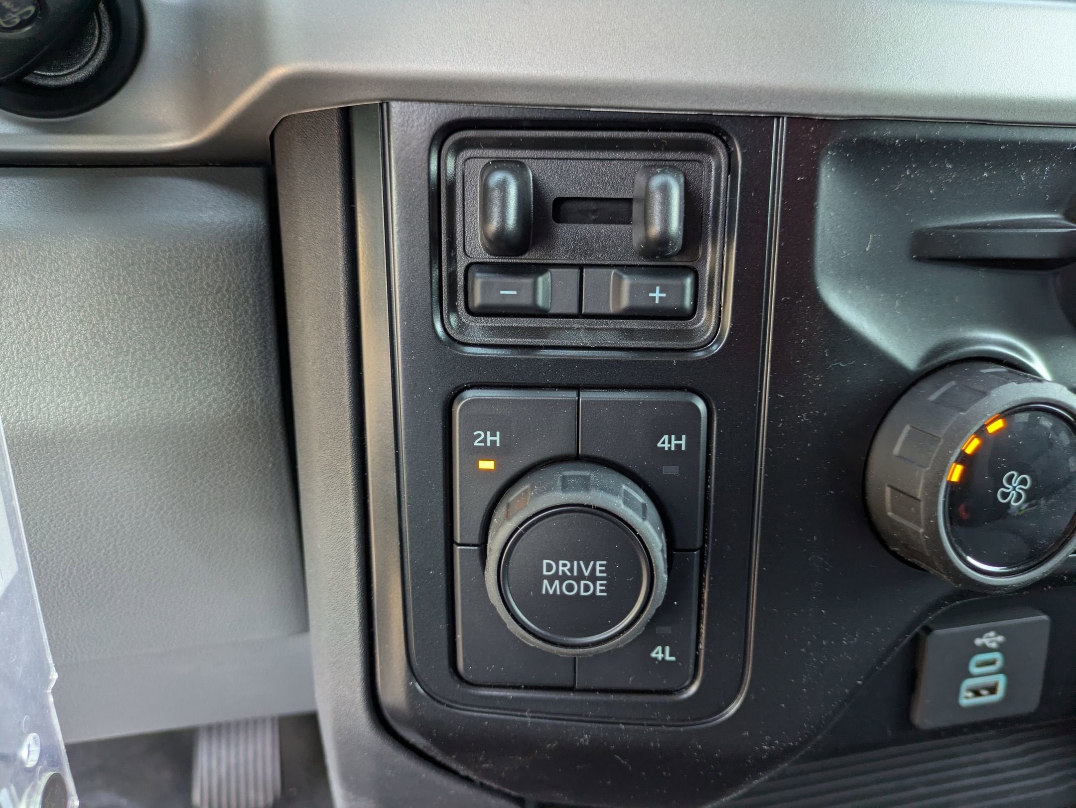 2026 Ford Super Duty F-450 DRW XLT