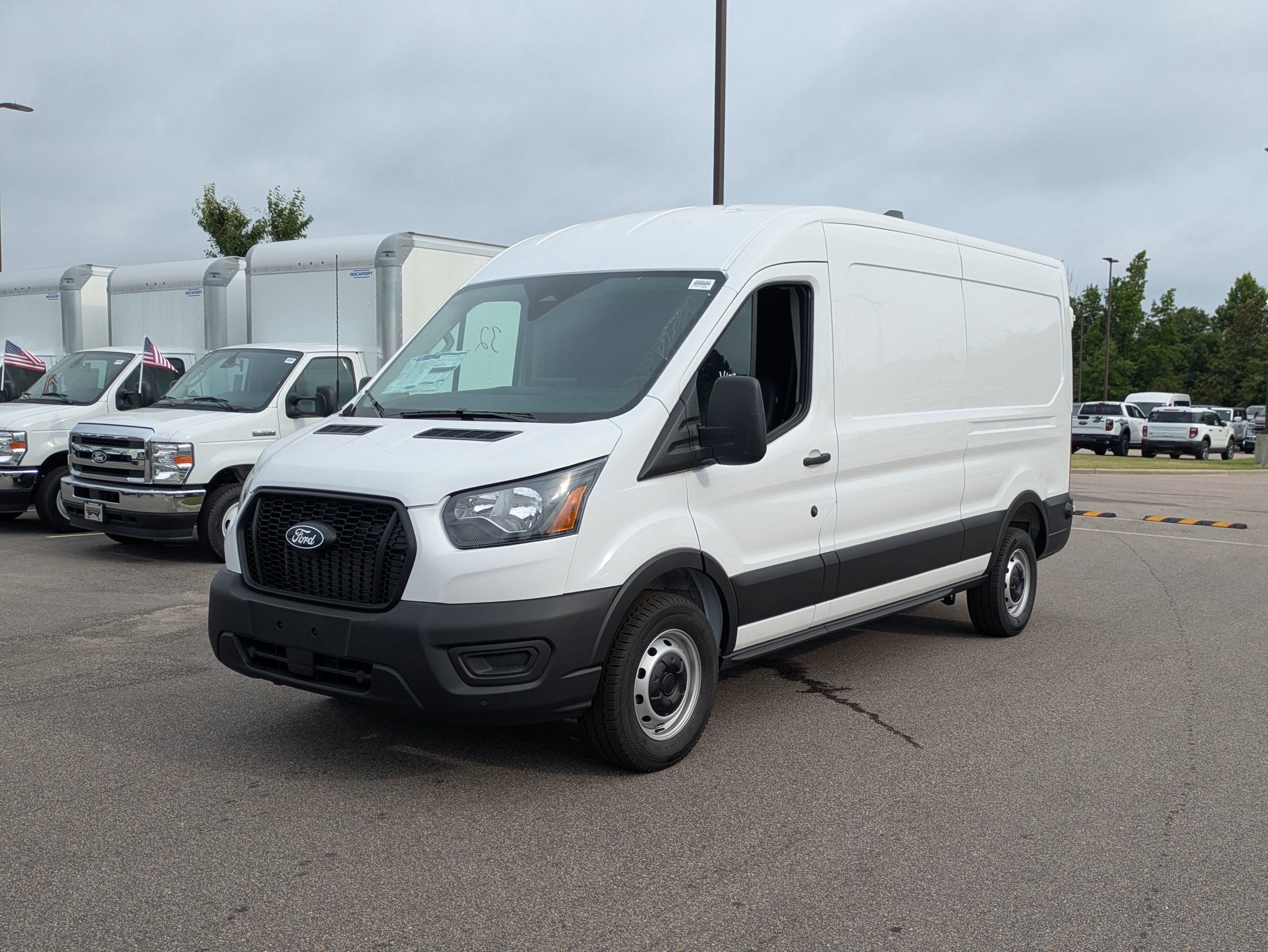 2026 Ford Transit Cargo Van Base