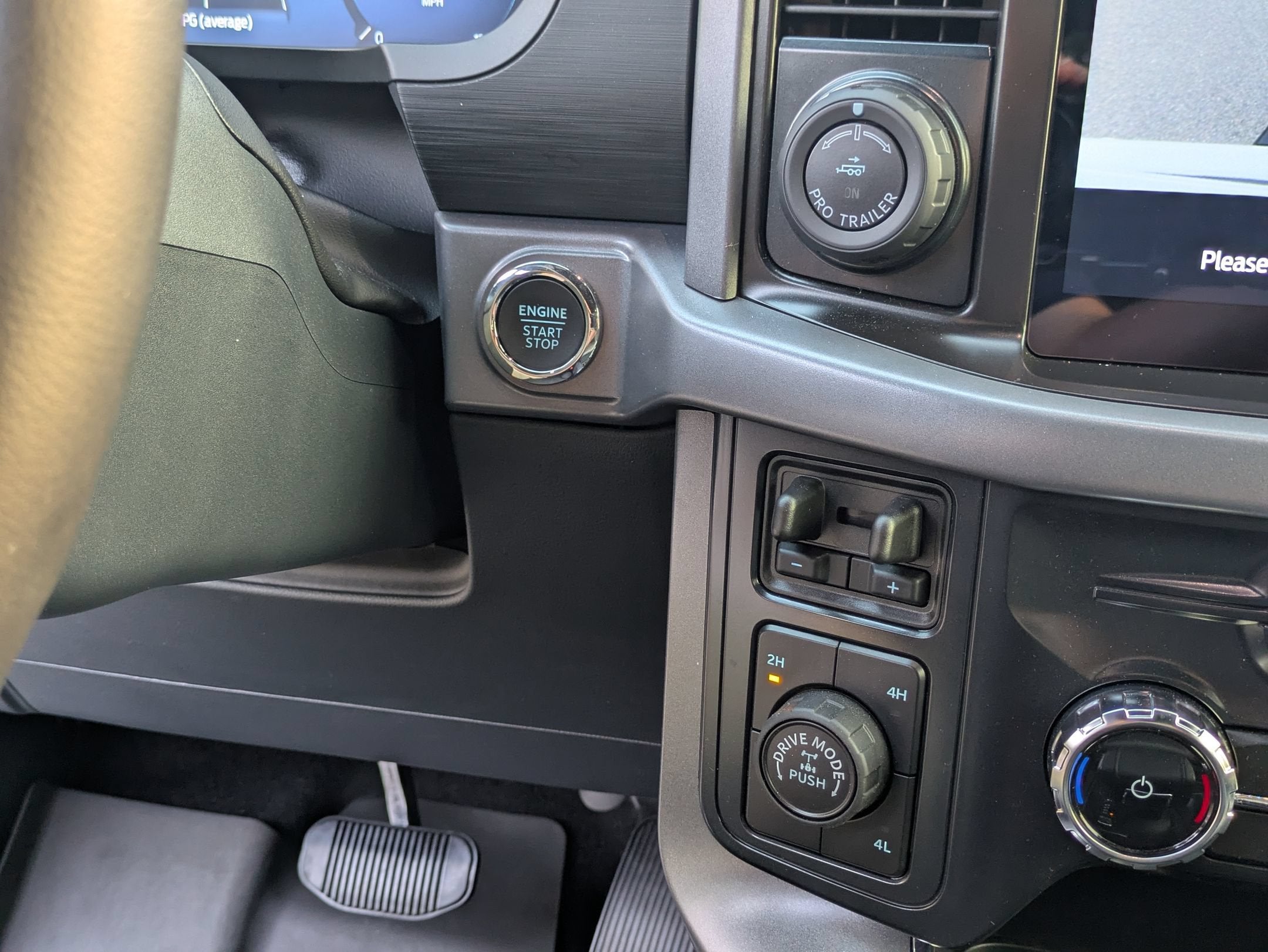 2026 Ford F-150 XLT - Crossroads Courtesy Demo