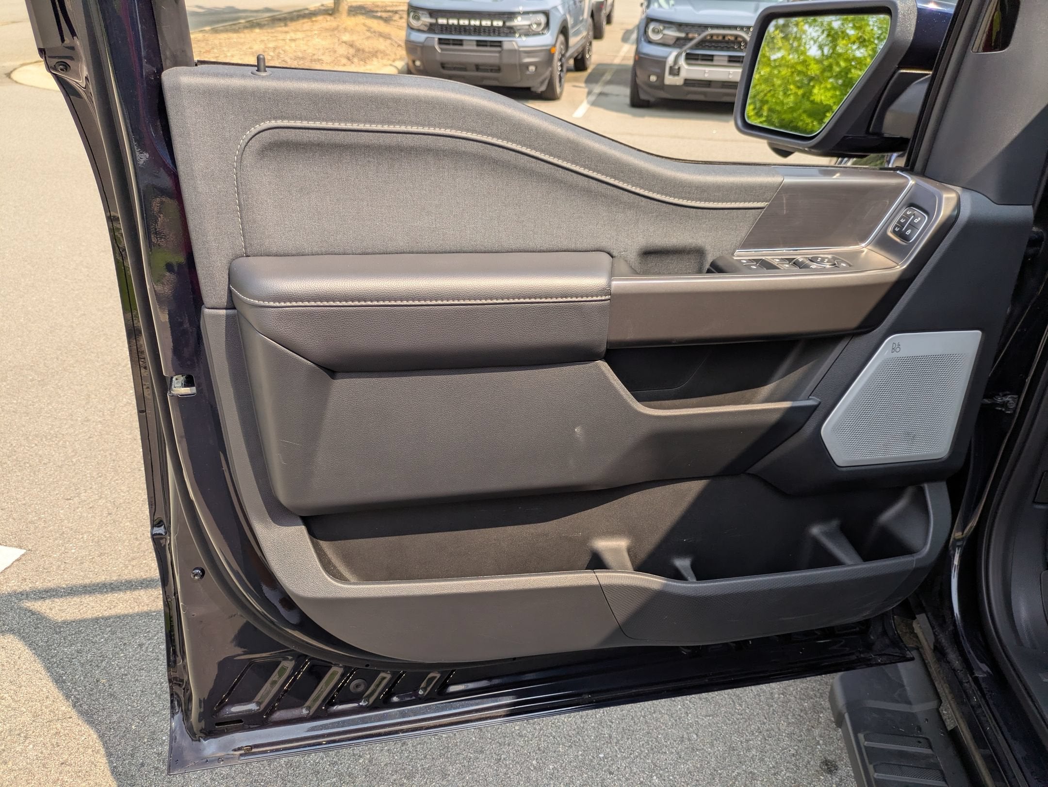 2026 Ford F-150 LARIAT - Crossroads Courtesy Demo