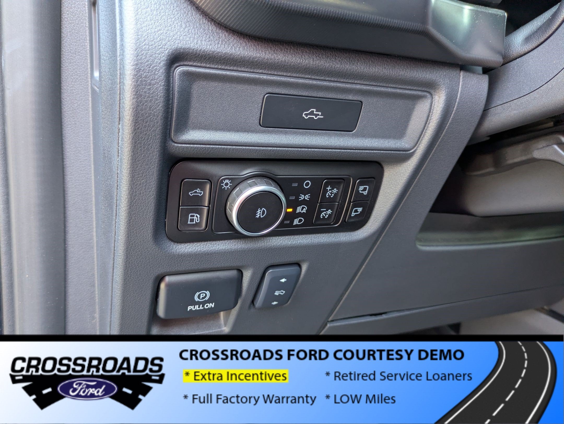 2026 Ford F-150 LARIAT - Crossroads Courtesy Demo