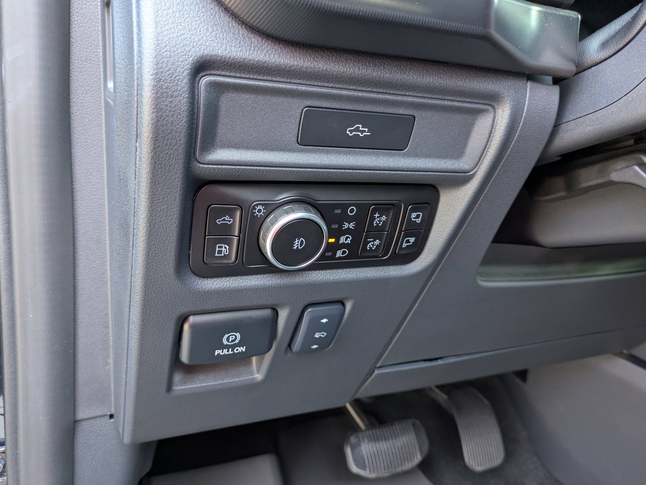 2026 Ford F-150 LARIAT - Crossroads Courtesy Demo