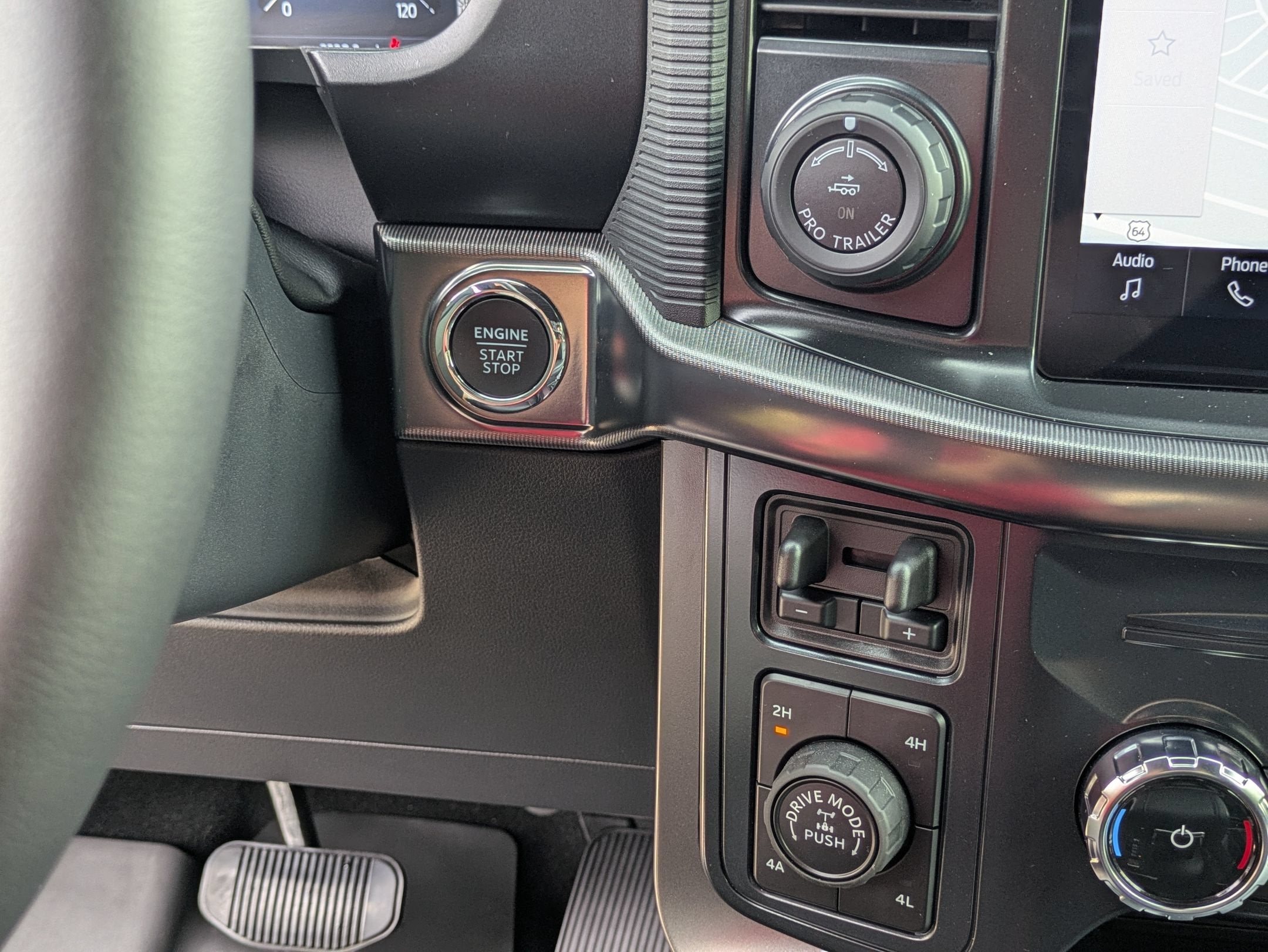 2026 Ford F-150 LARIAT - Crossroads Courtesy Demo