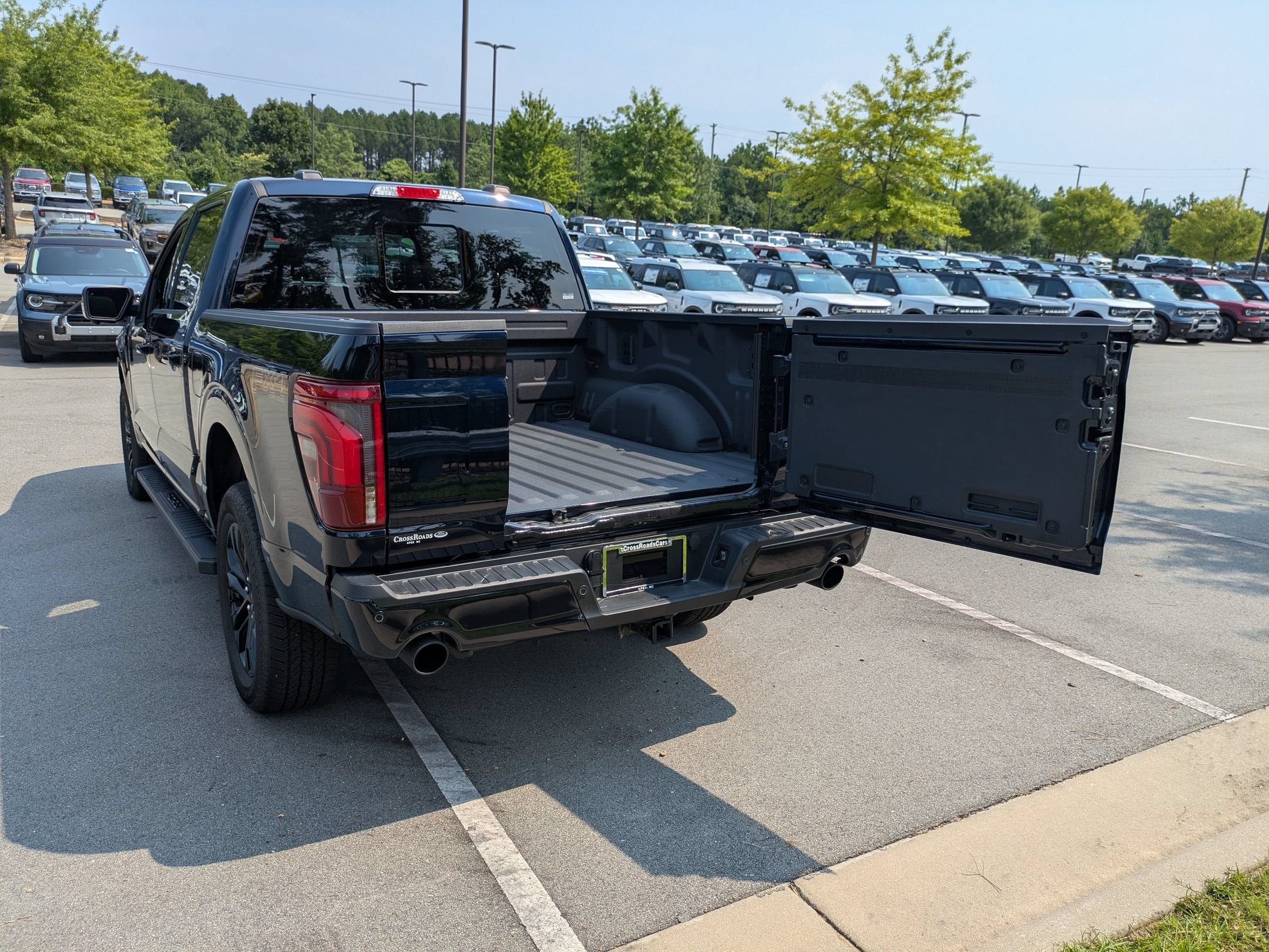 2026 Ford F-150 LARIAT - Crossroads Courtesy Demo