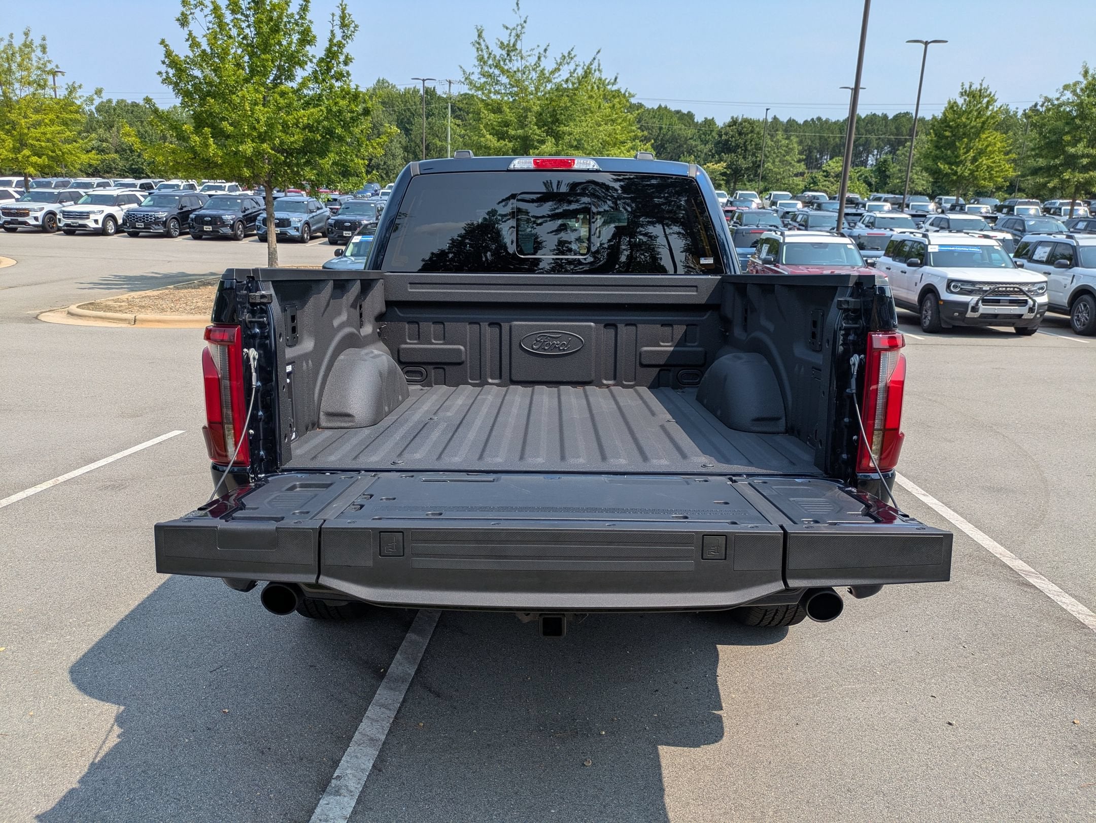 2026 Ford F-150 LARIAT - Crossroads Courtesy Demo