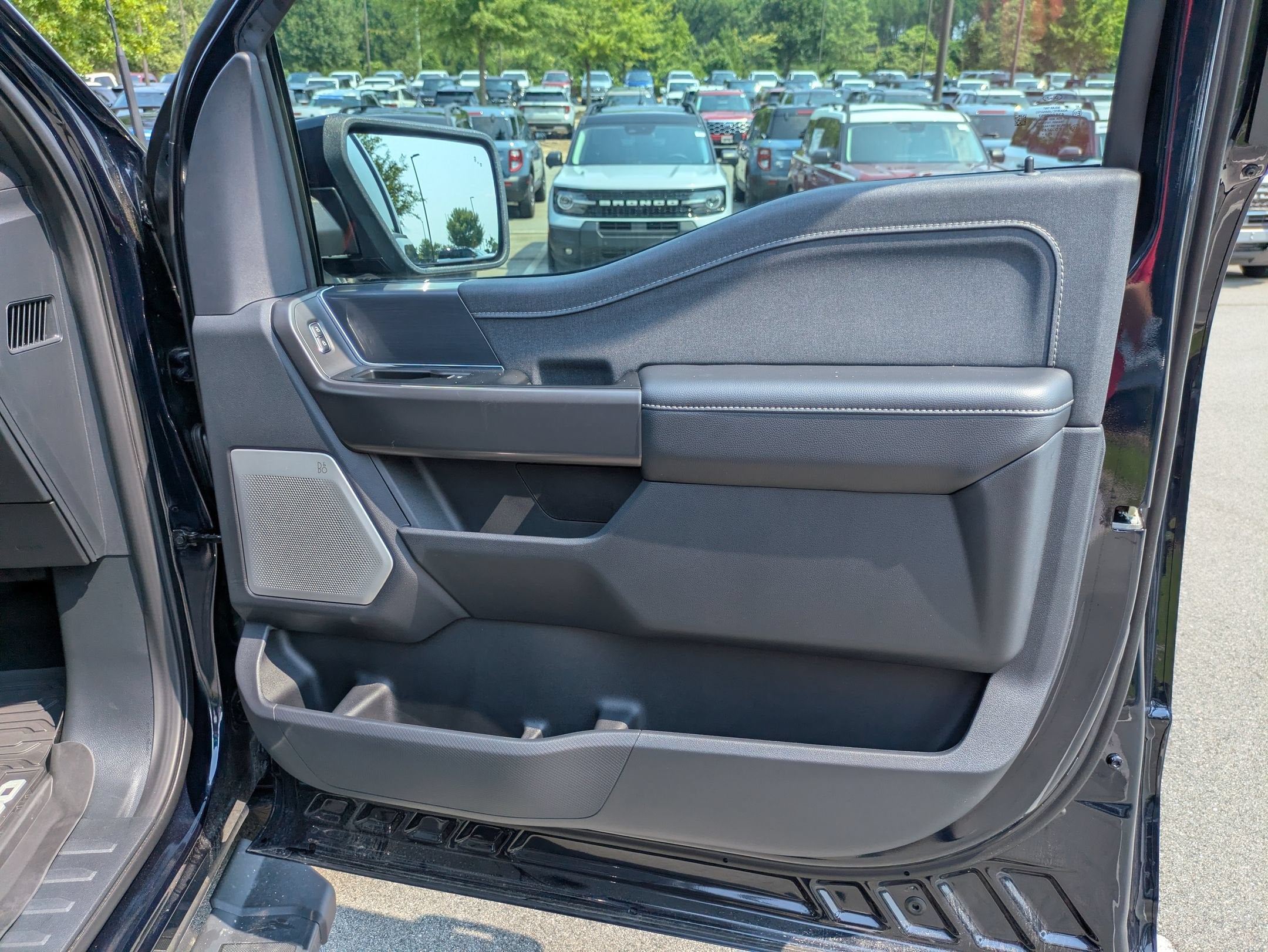 2026 Ford F-150 LARIAT - Crossroads Courtesy Demo