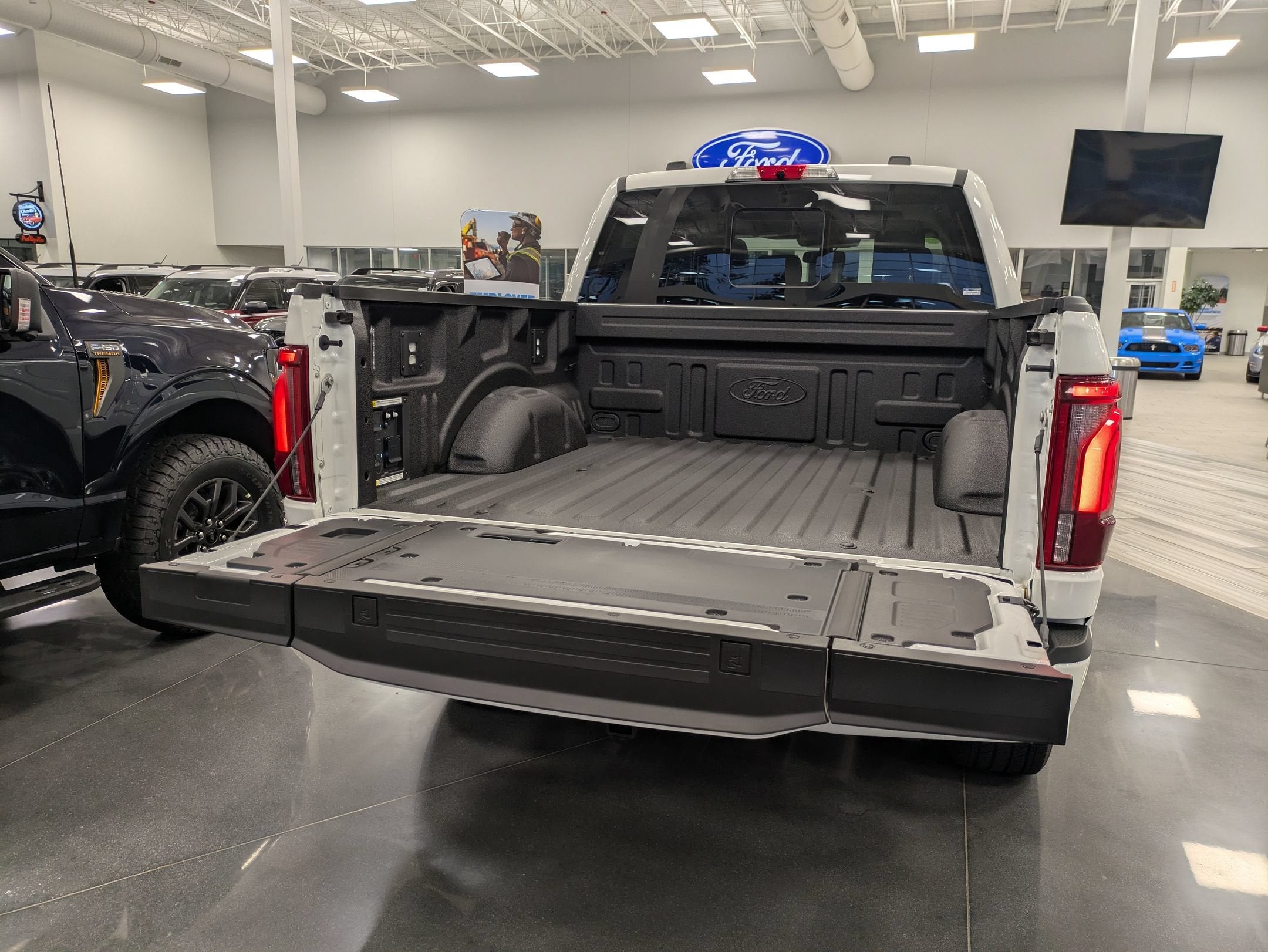 2026 Ford F-150 Platinum - Crossroads Courtesy Demo