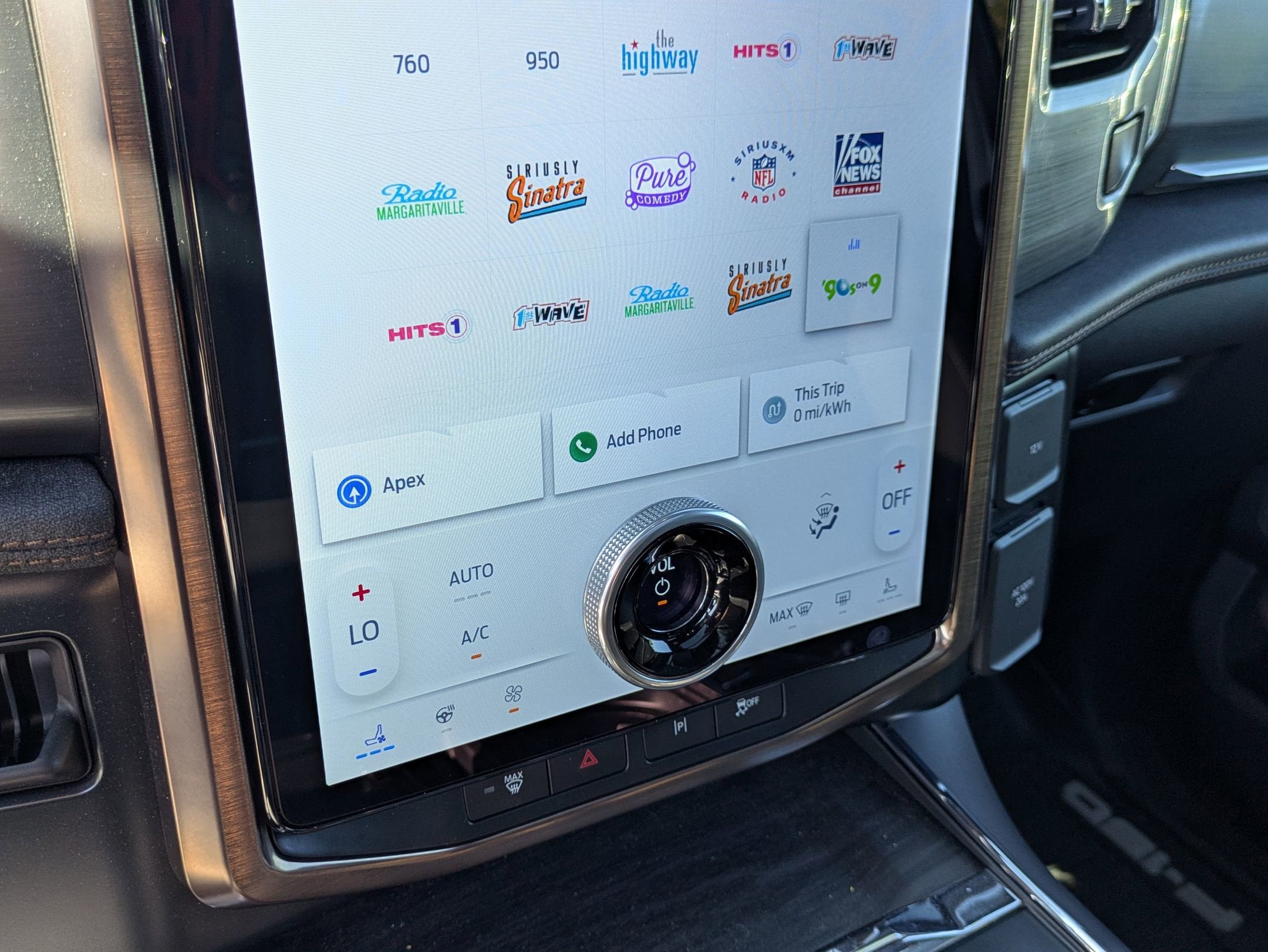 2025 Ford F-150 Lightning LARIAT