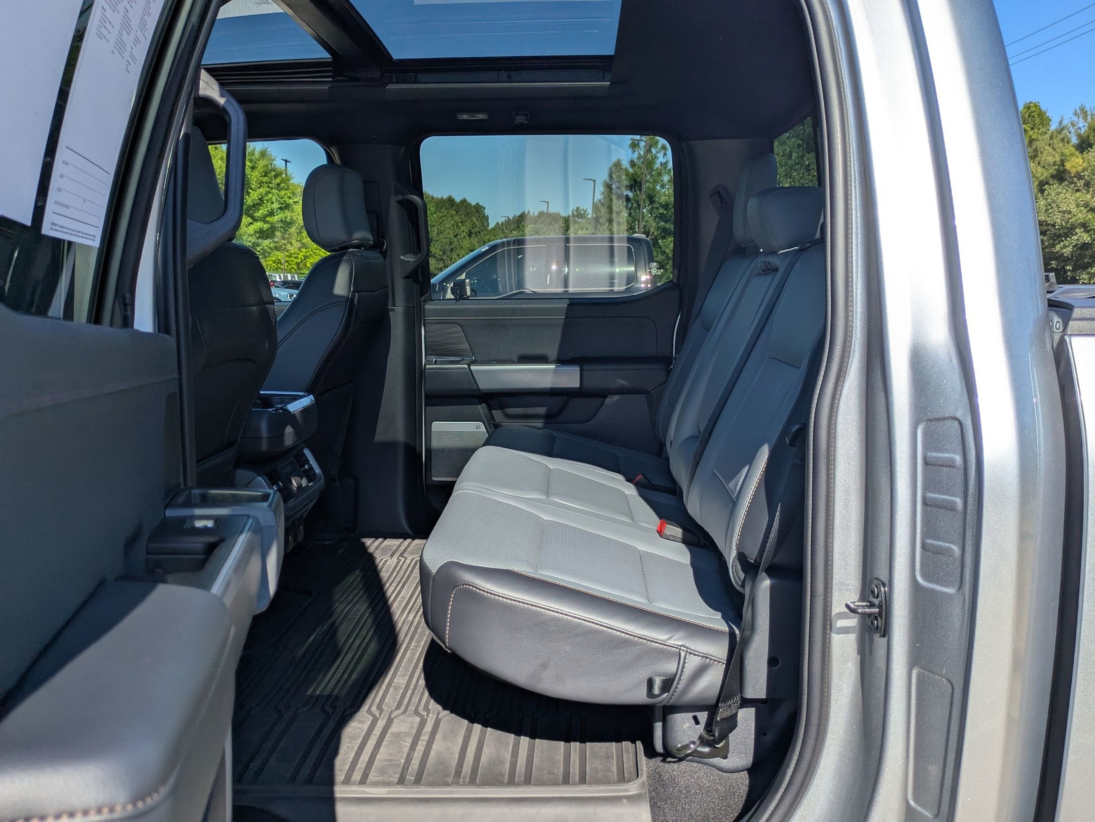 2025 Ford F-150 Lightning LARIAT