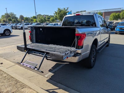 2025 Ford F-150 Lightning LARIAT