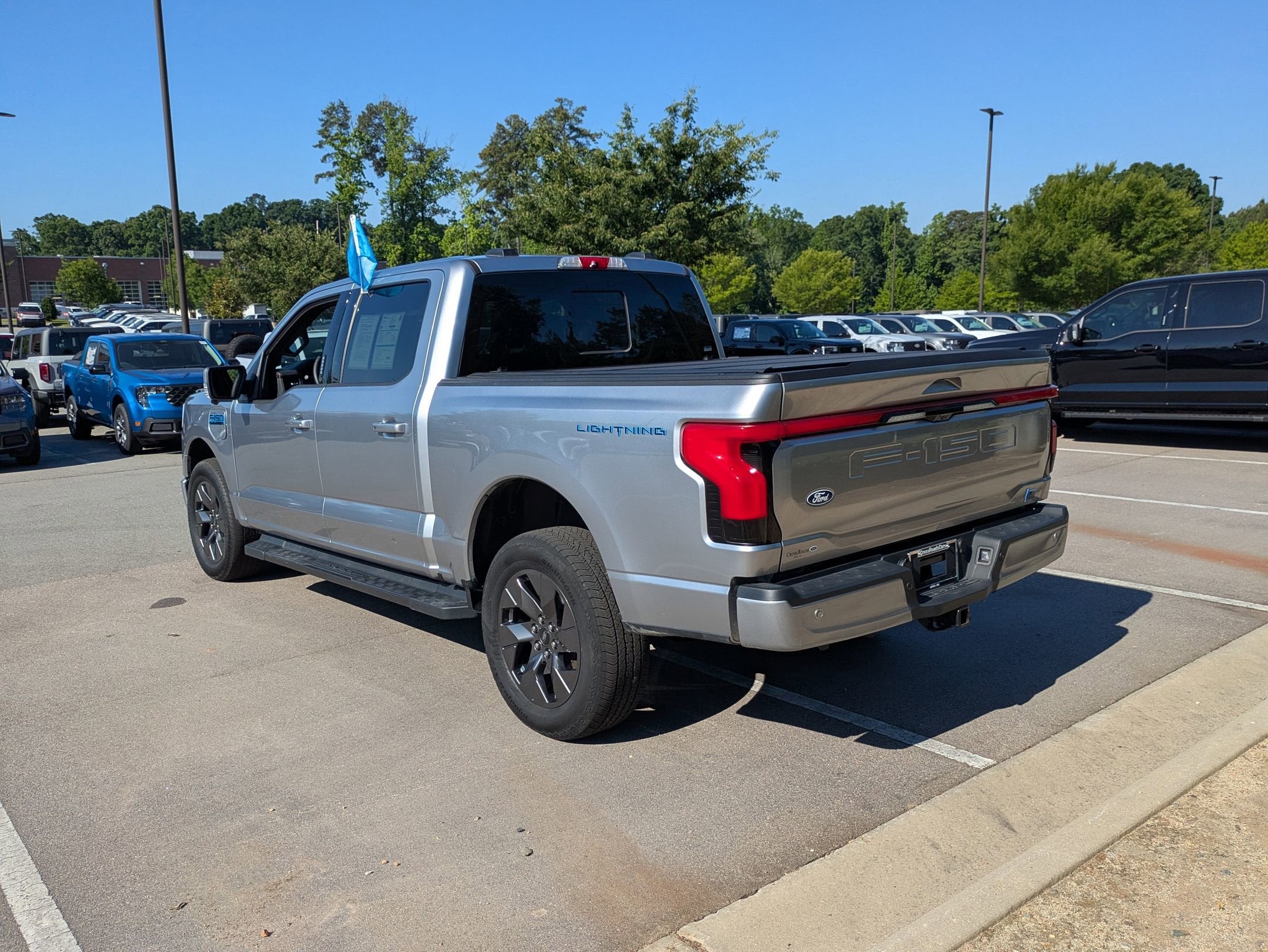 2025 Ford F-150 Lightning LARIAT