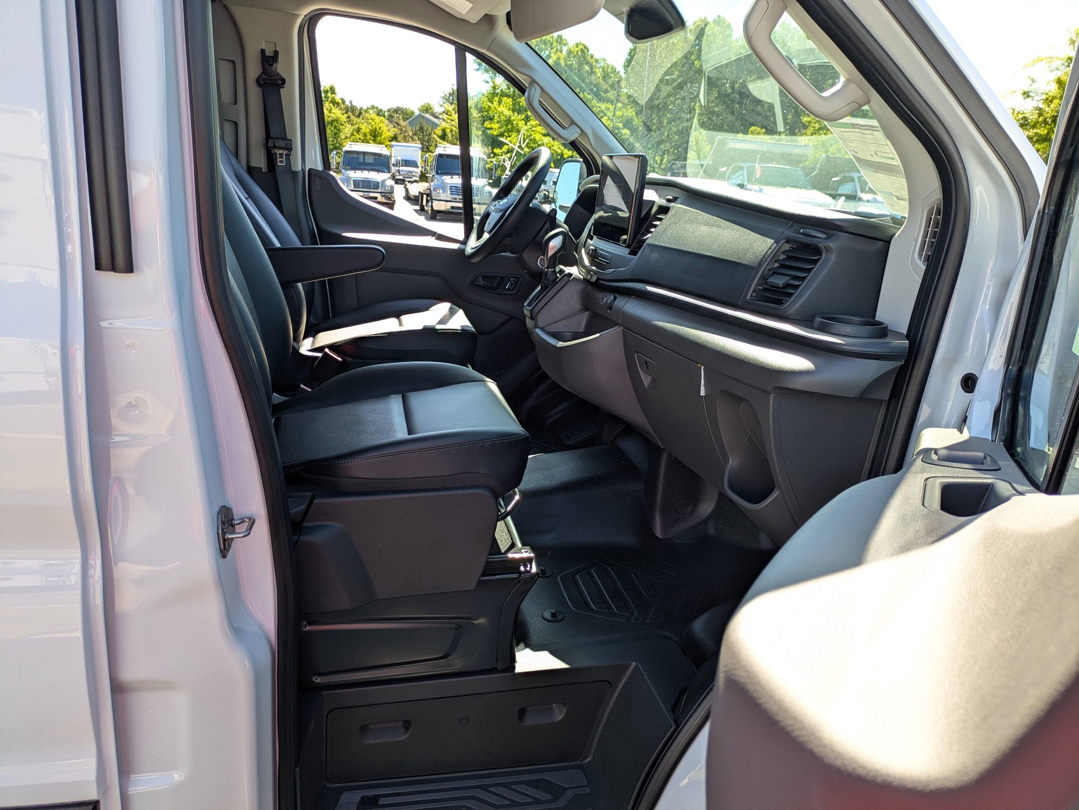 2026 Ford Transit Cargo Van Base