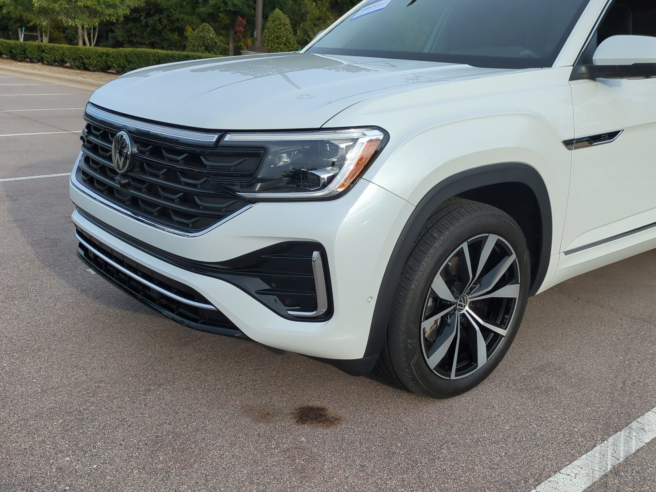 2024 Volkswagen Atlas 2.0T SEL Premium R-Line