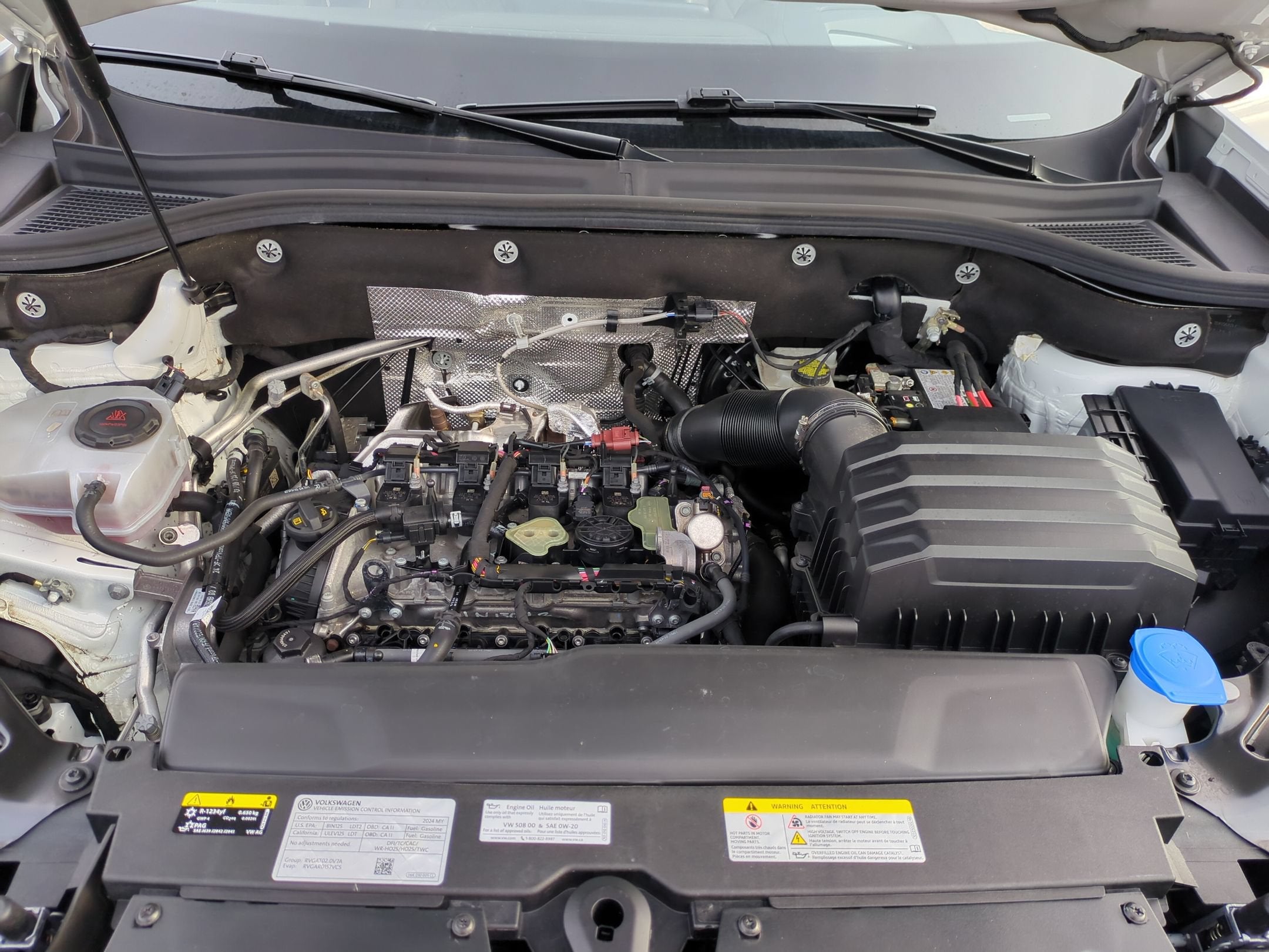 2024 Volkswagen Atlas 2.0T SEL Premium R-Line