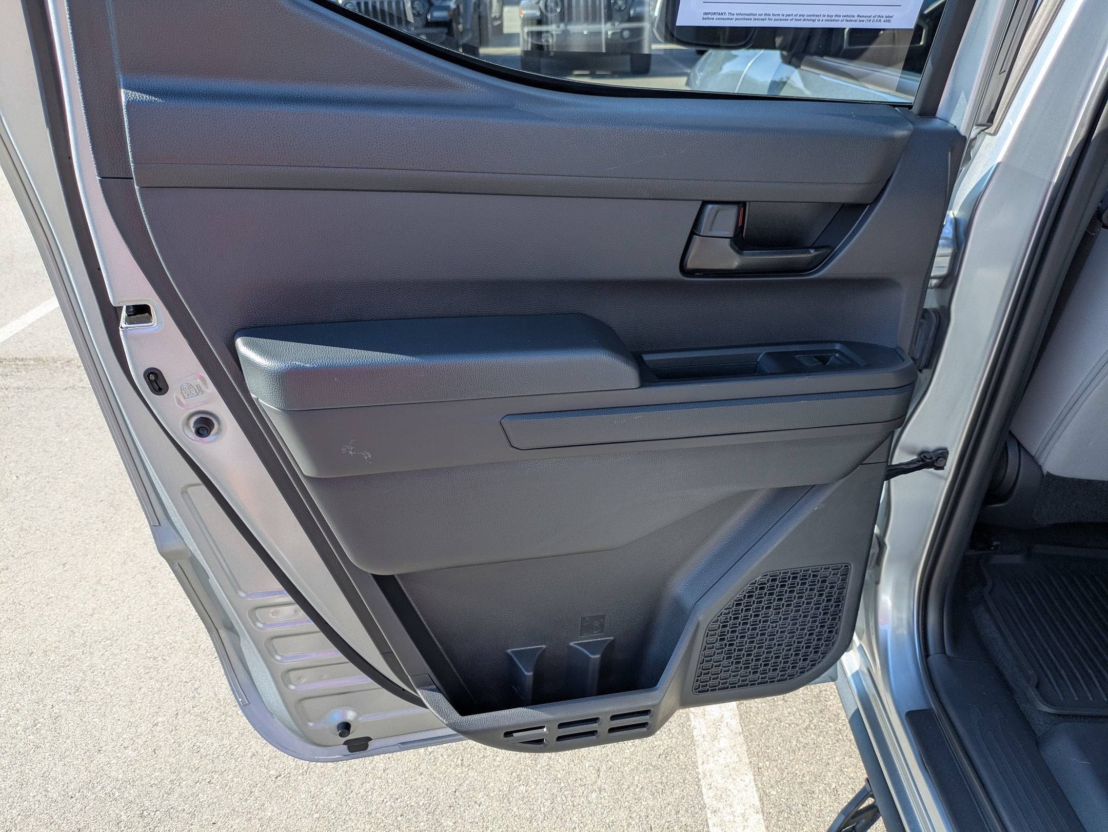 2025 Toyota Tacoma 4WD SR5