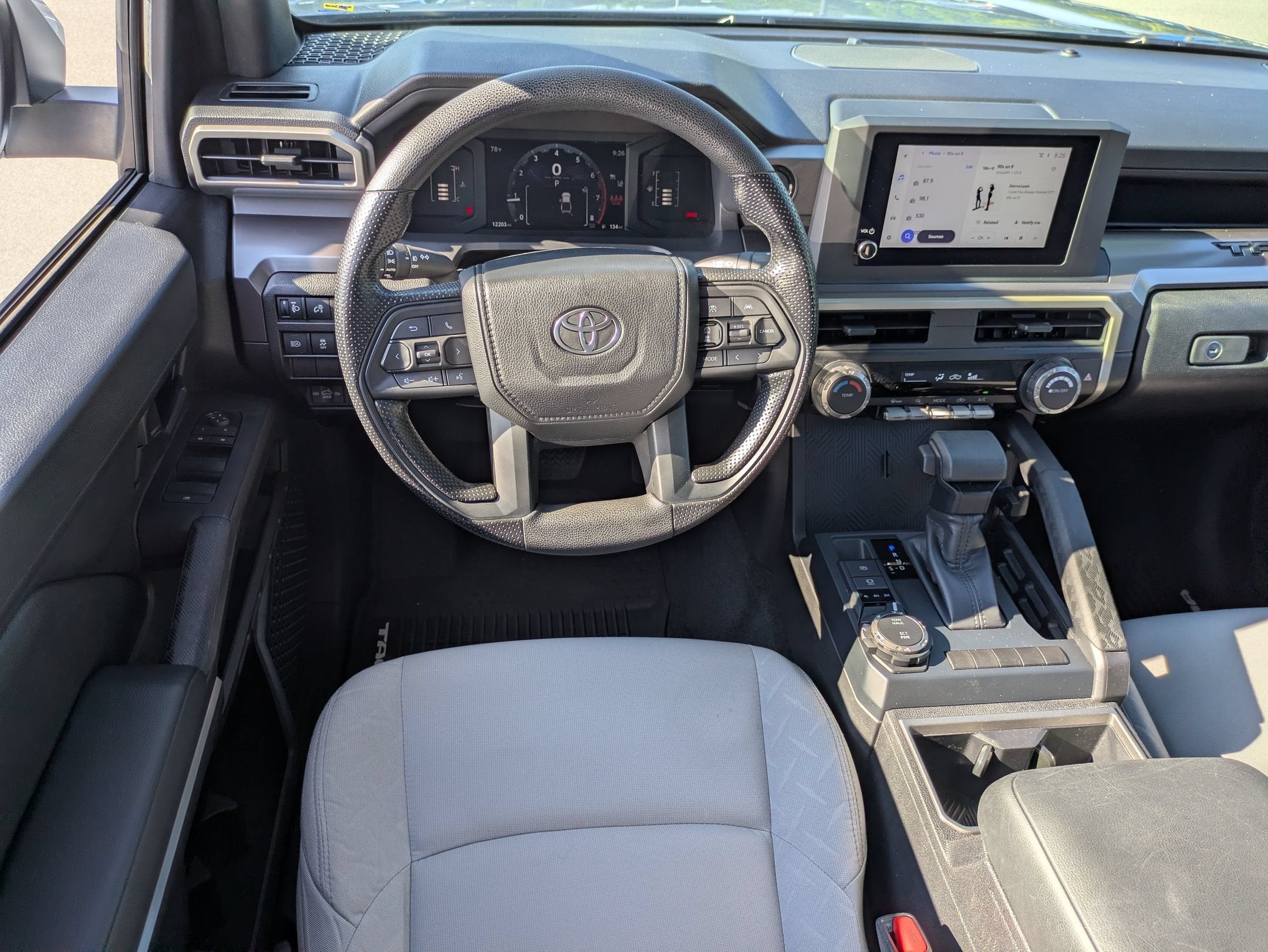 2025 Toyota Tacoma 4WD SR5