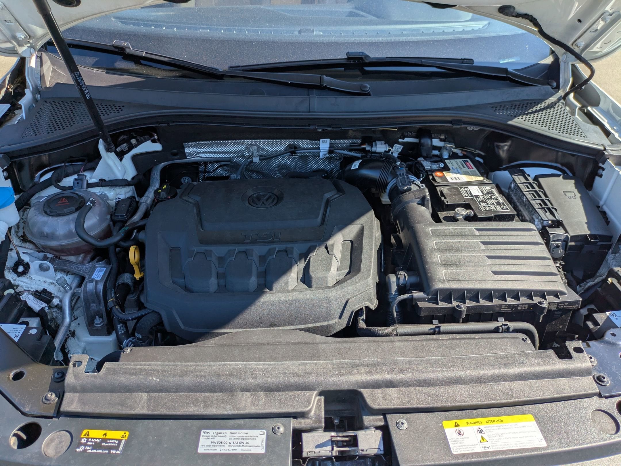 2023 Volkswagen Tiguan SE R-Line Black
