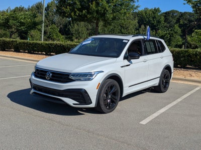 2023 Volkswagen Tiguan SE R-Line Black