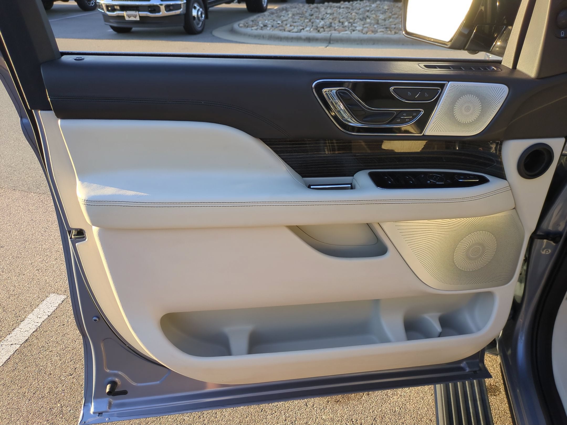 2024 Lincoln Navigator Black Label