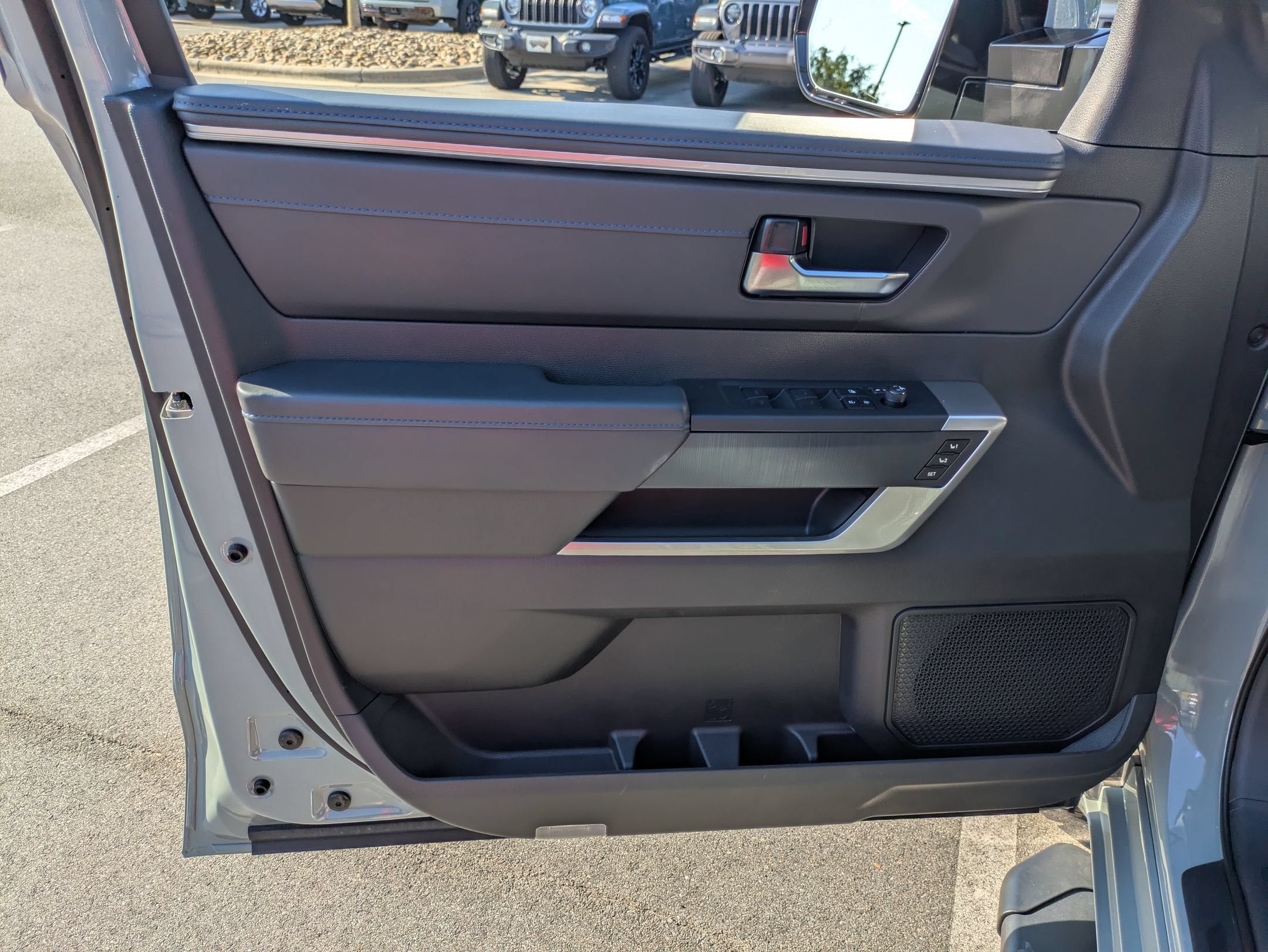 2025 Toyota Tundra 4WD Platinum