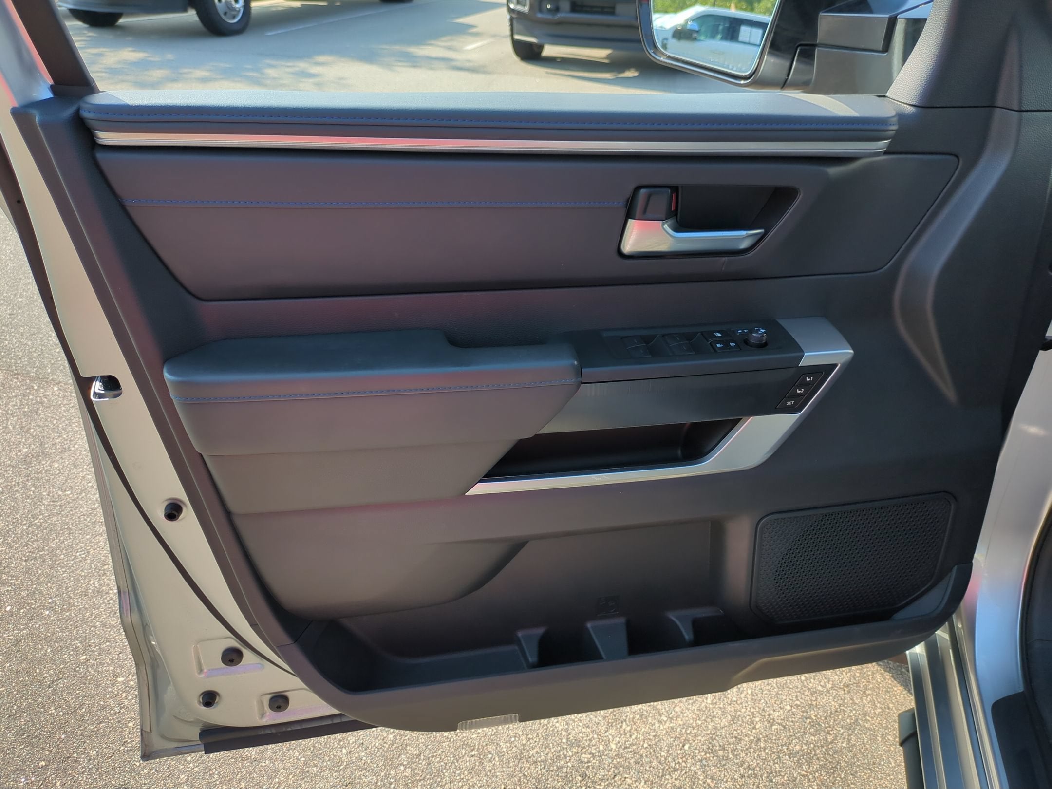 2025 Toyota Tundra 4WD Platinum