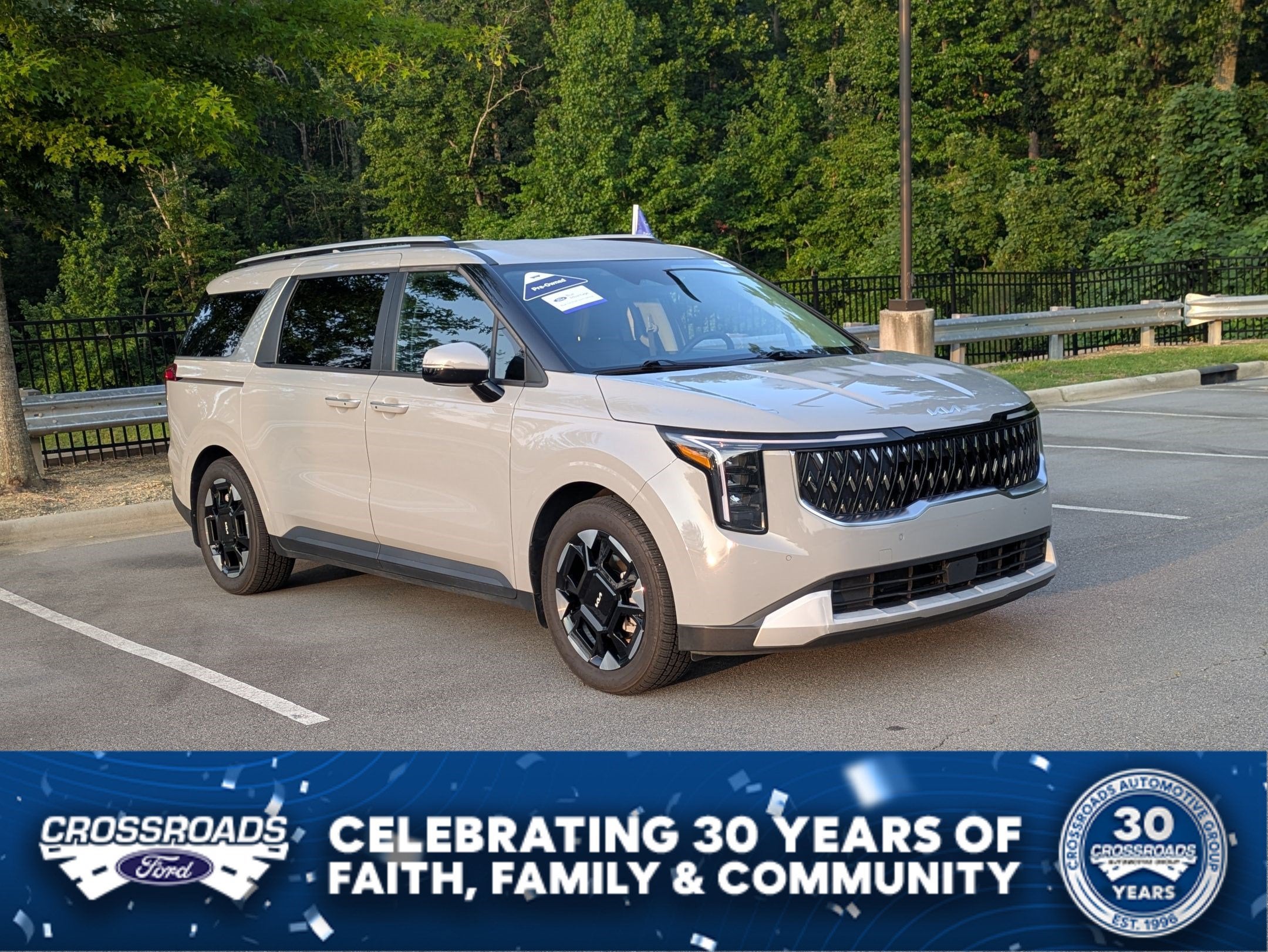 2025 Kia Carnival EX