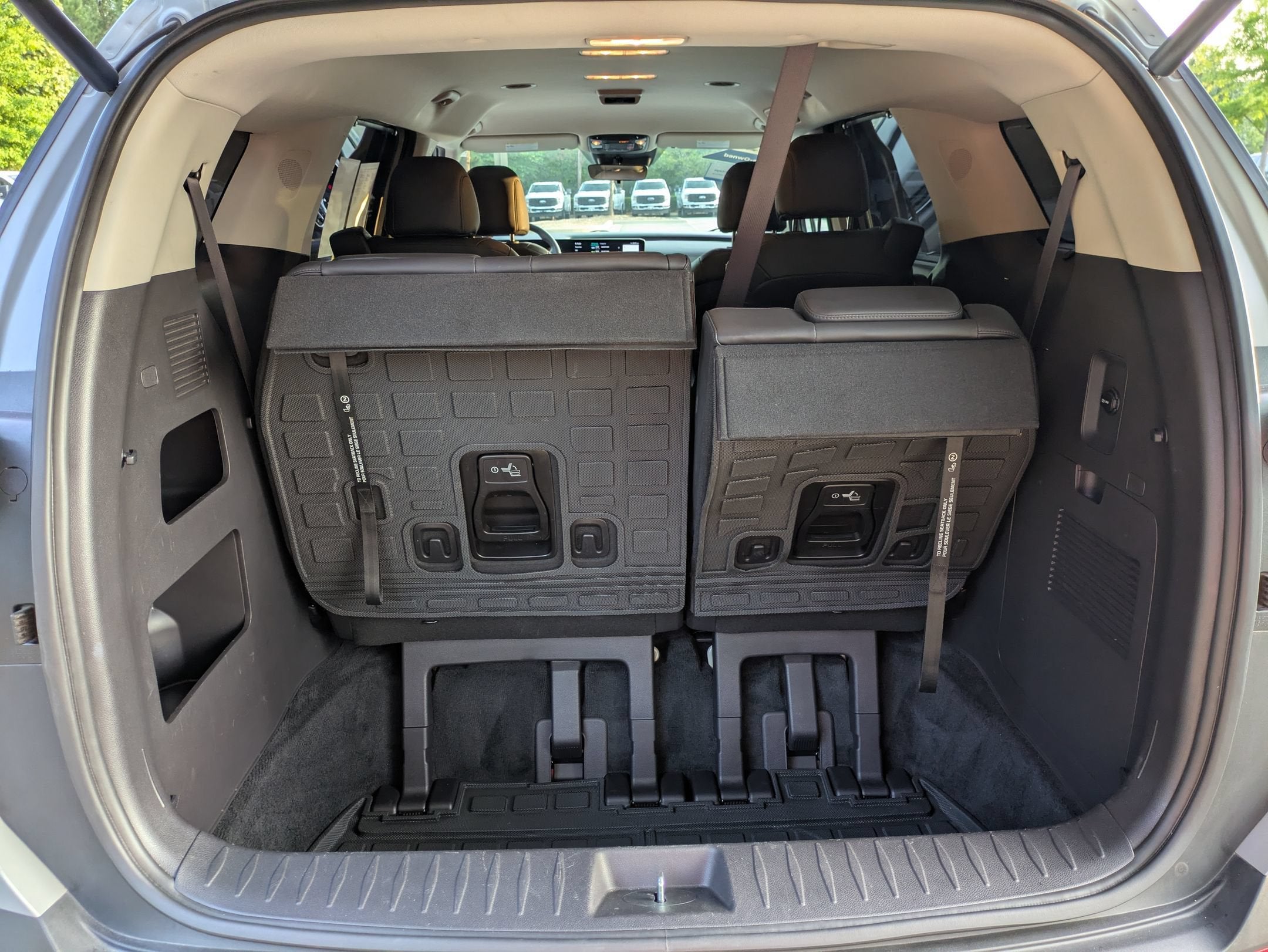 2025 Kia Carnival EX