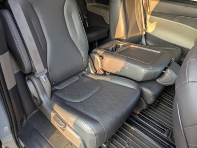 2025 Kia Carnival EX
