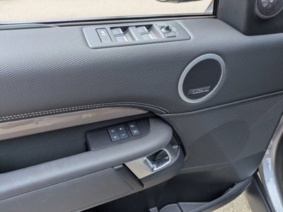 2023 Land Rover Discovery Metropolitan Edition
