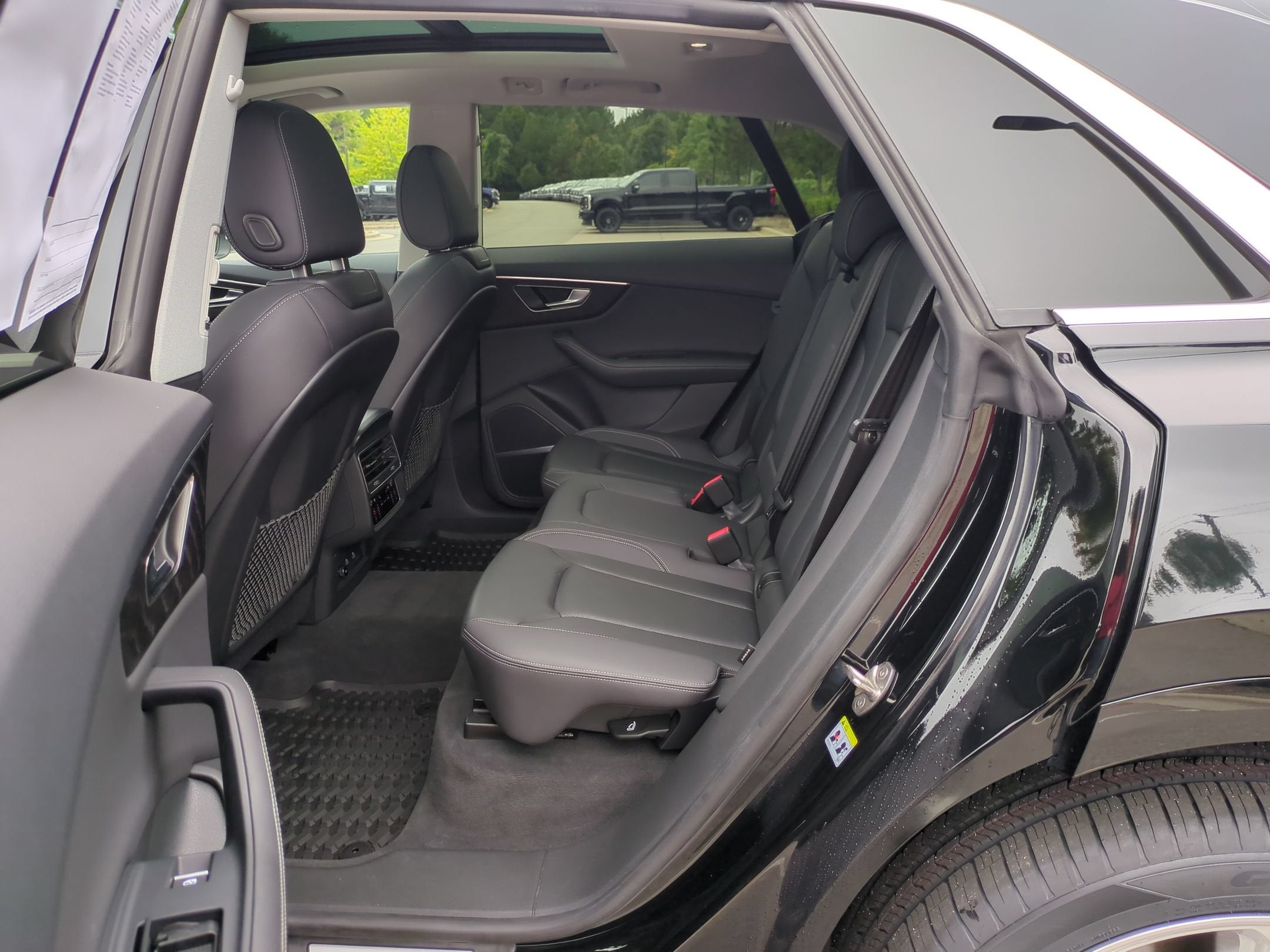 2023 Audi Q8 Premium Plus
