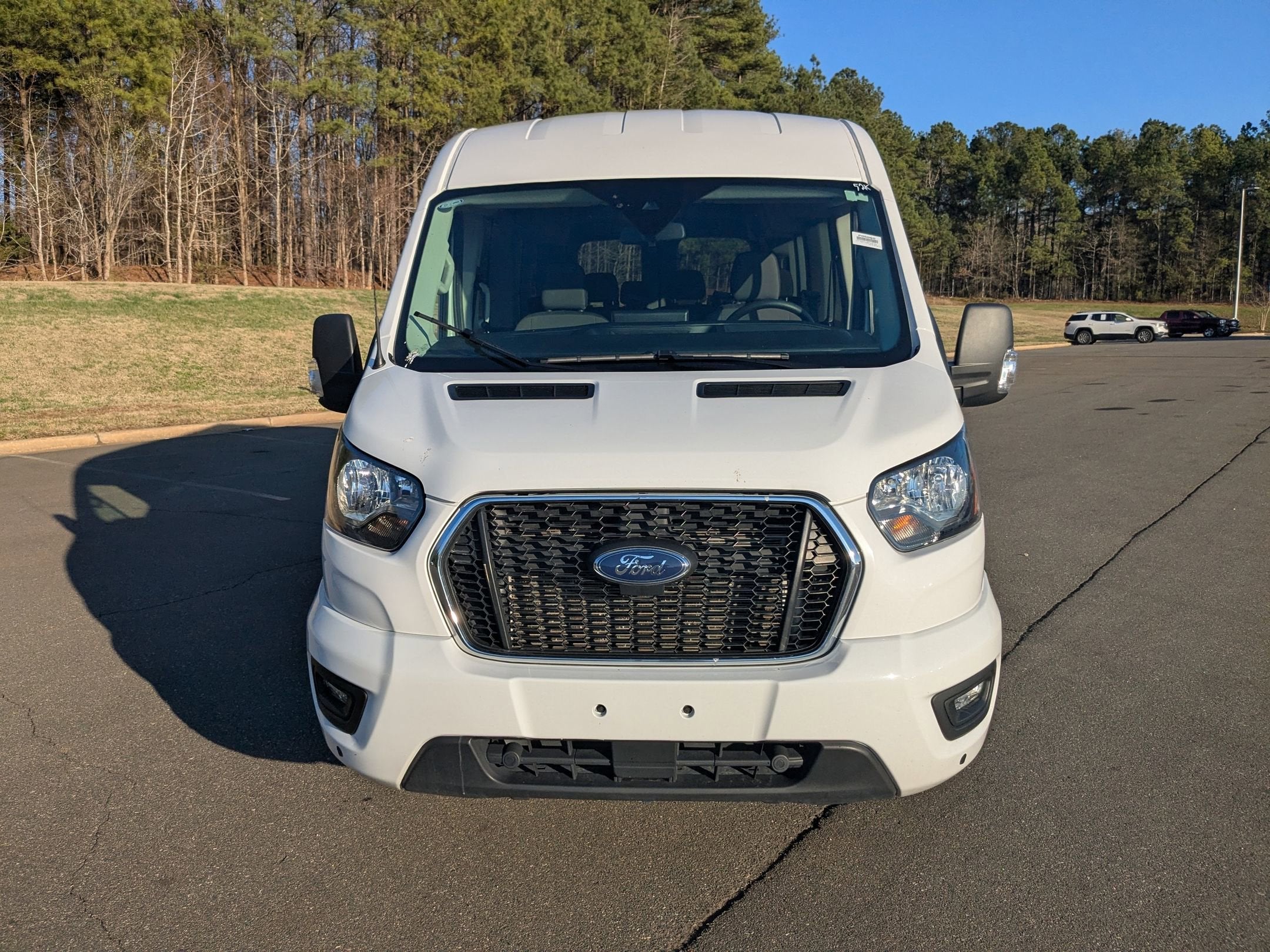 2024 Ford Transit Passenger Wagon XLT