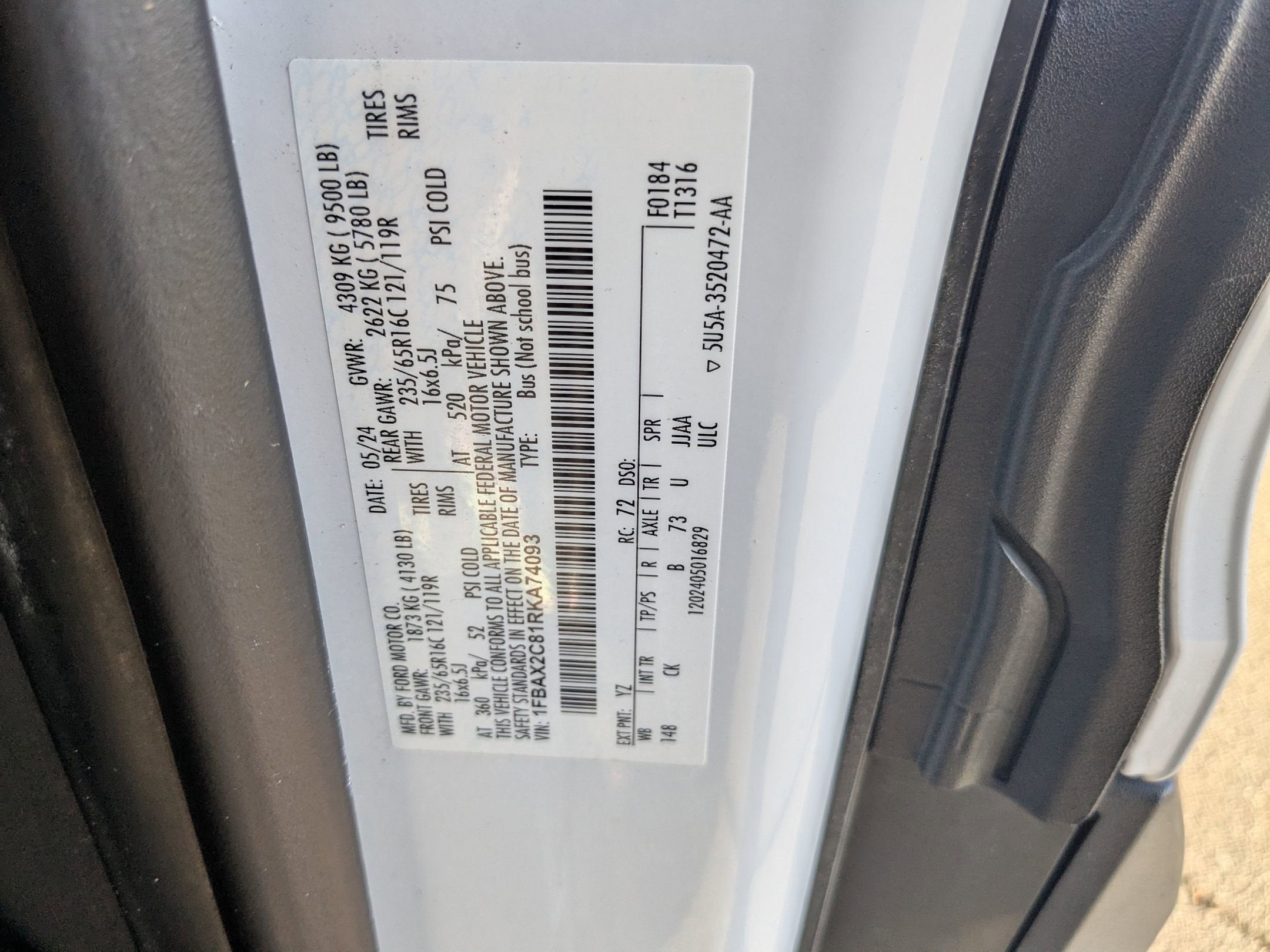 2024 Ford Transit Passenger Wagon XLT