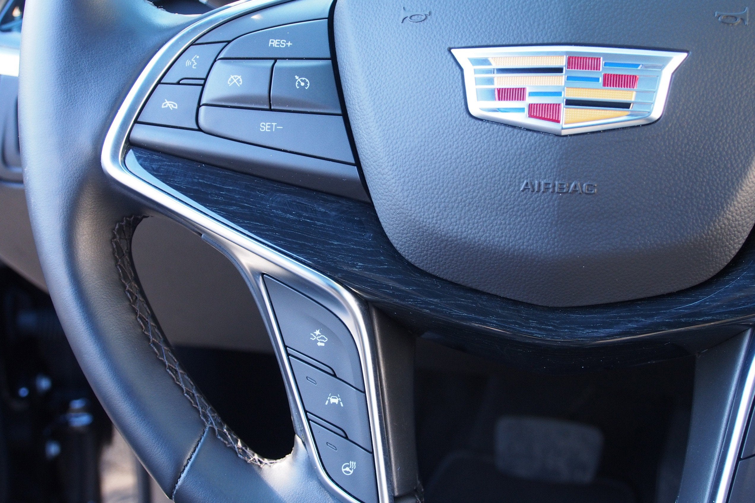 2025 Cadillac XT5 FWD Premium Luxury