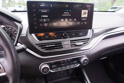 2023 Nissan Altima 2.0 SR
