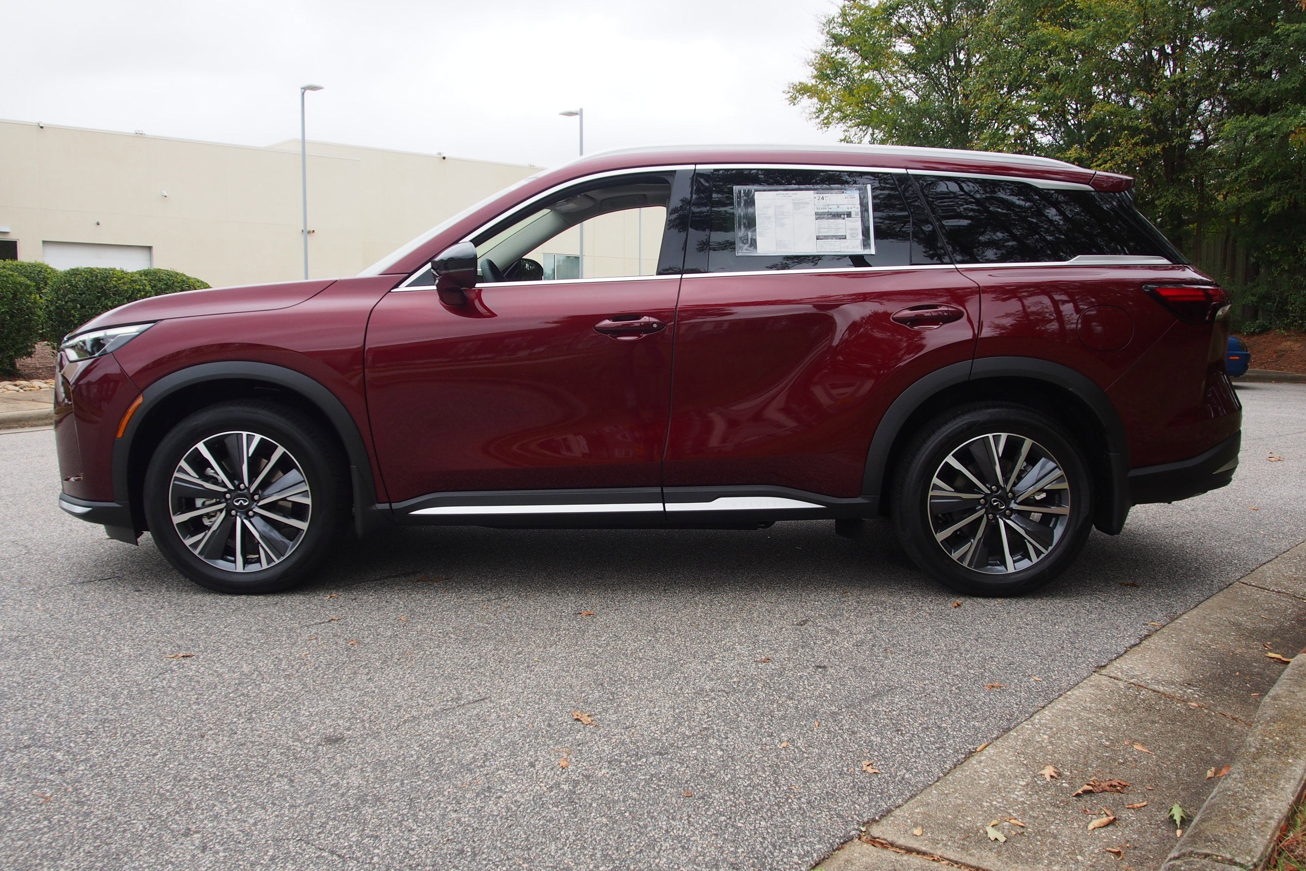 2026 INFINITI QX60 LUXE