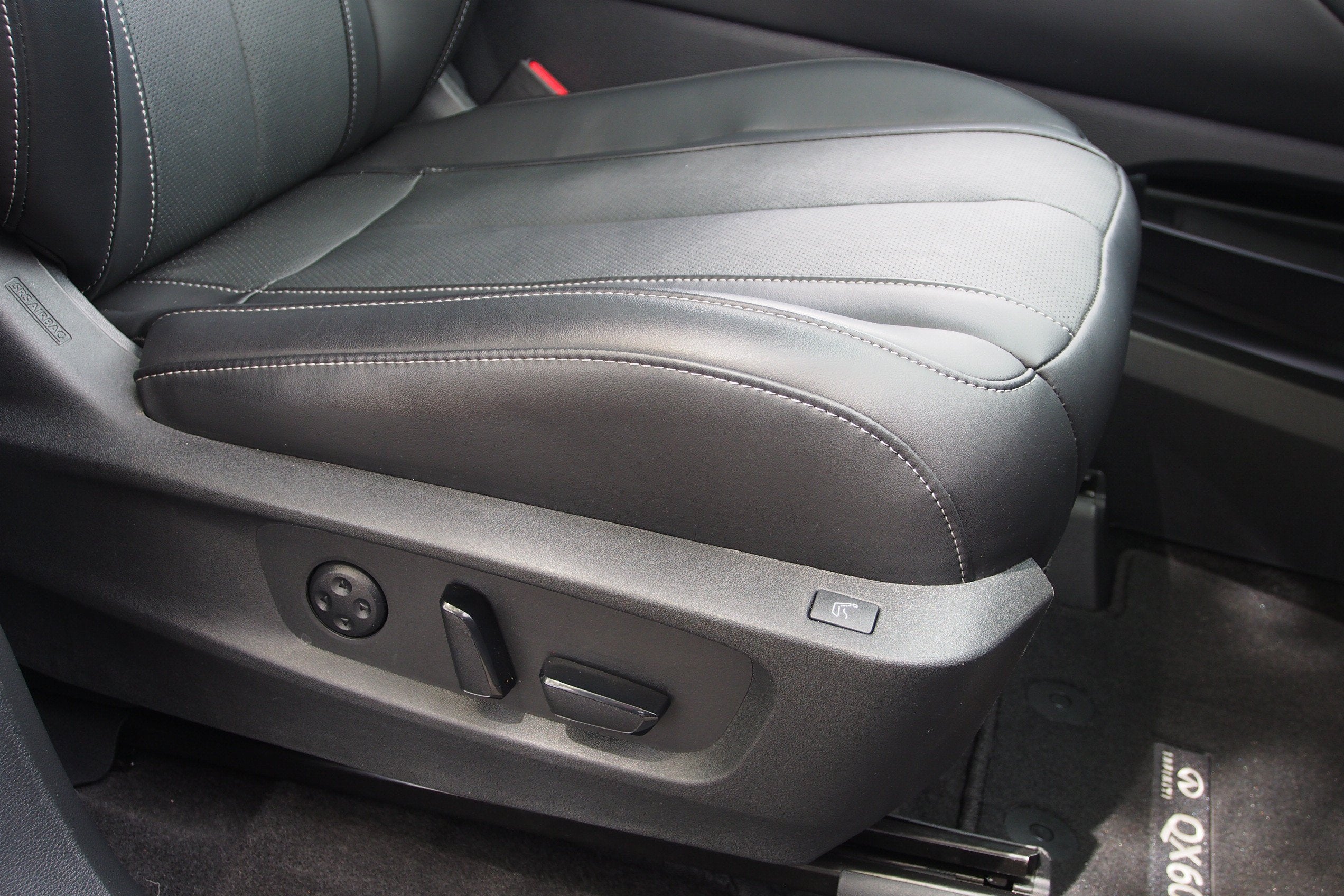 2025 INFINITI QX60 SENSORY