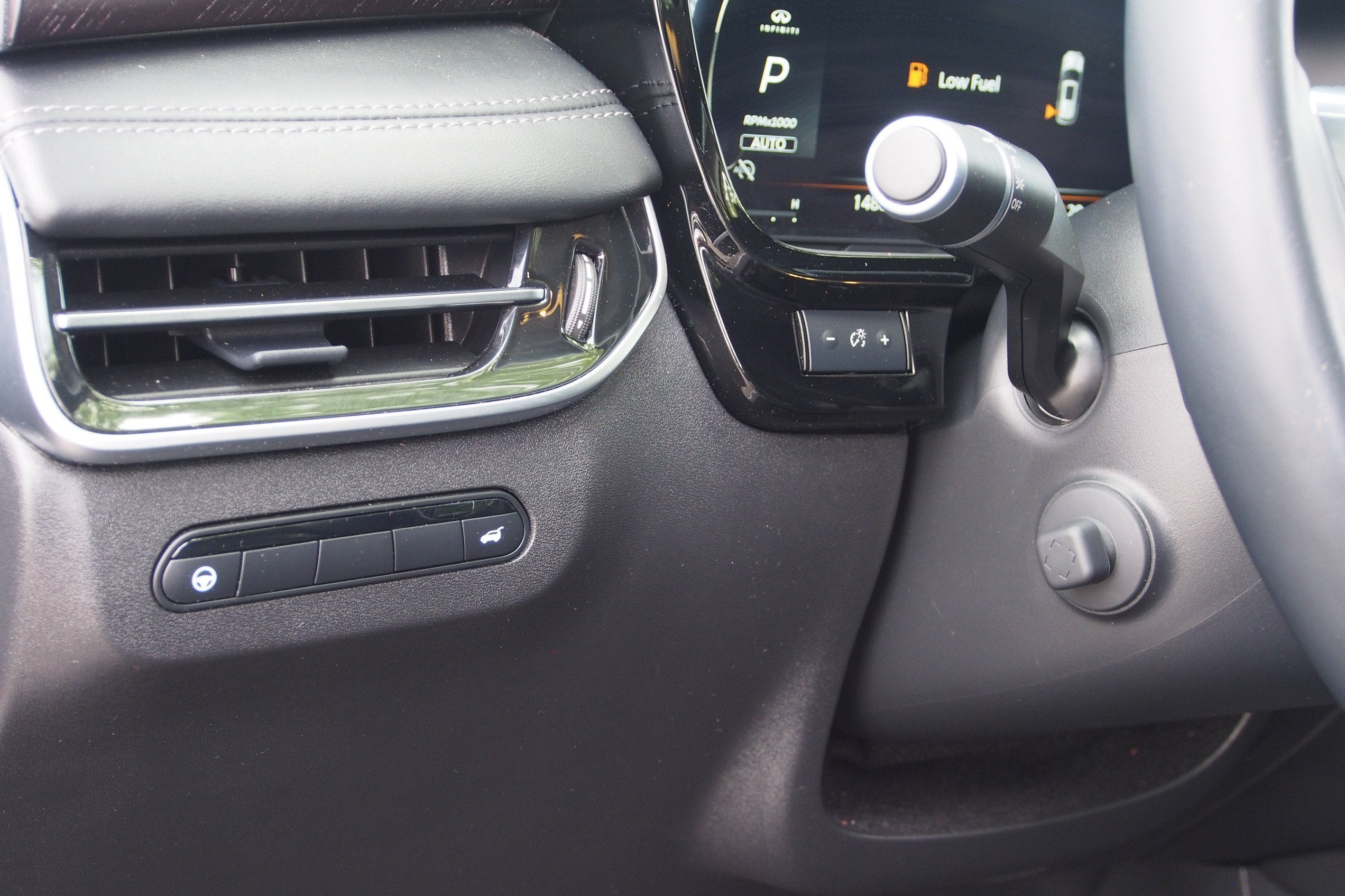 2025 INFINITI QX60 SENSORY