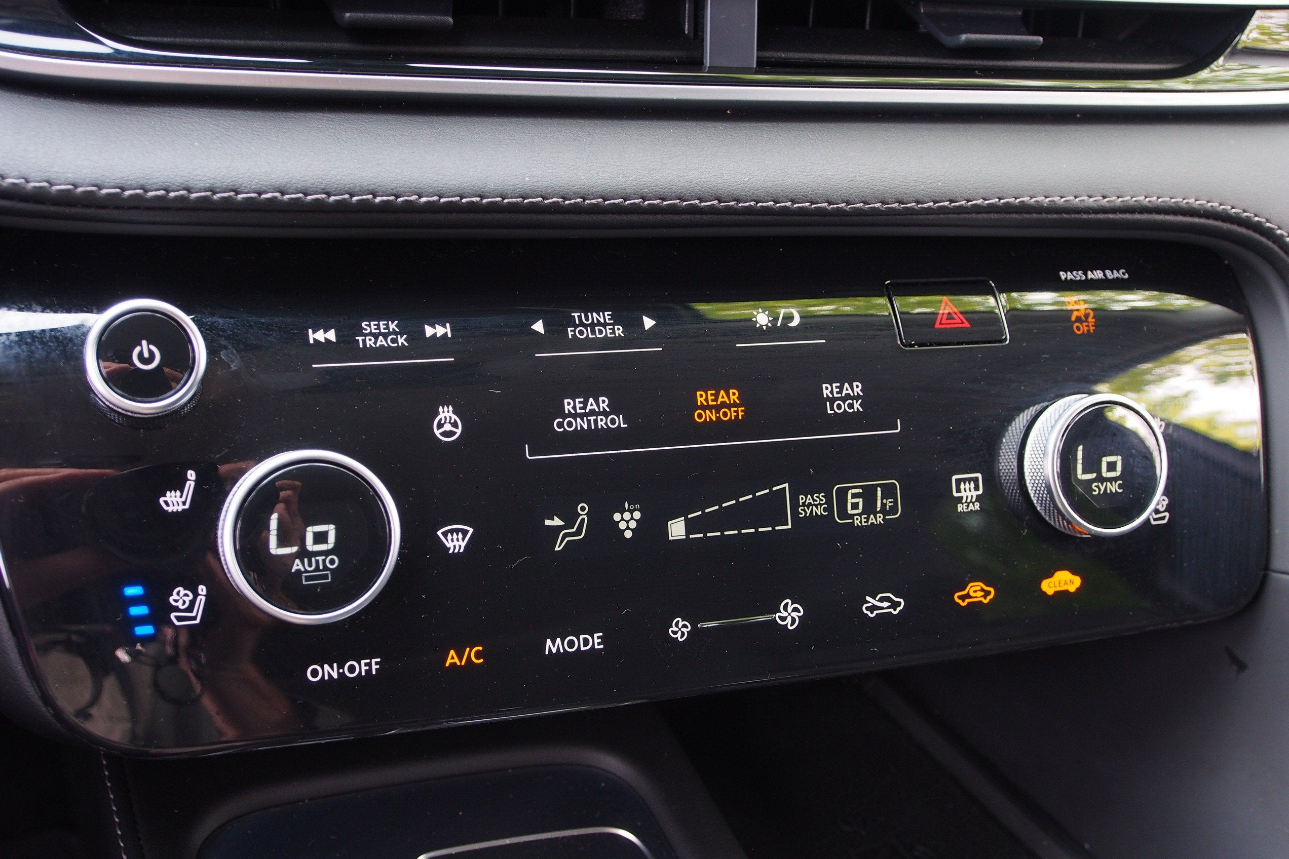 2025 INFINITI QX60 SENSORY