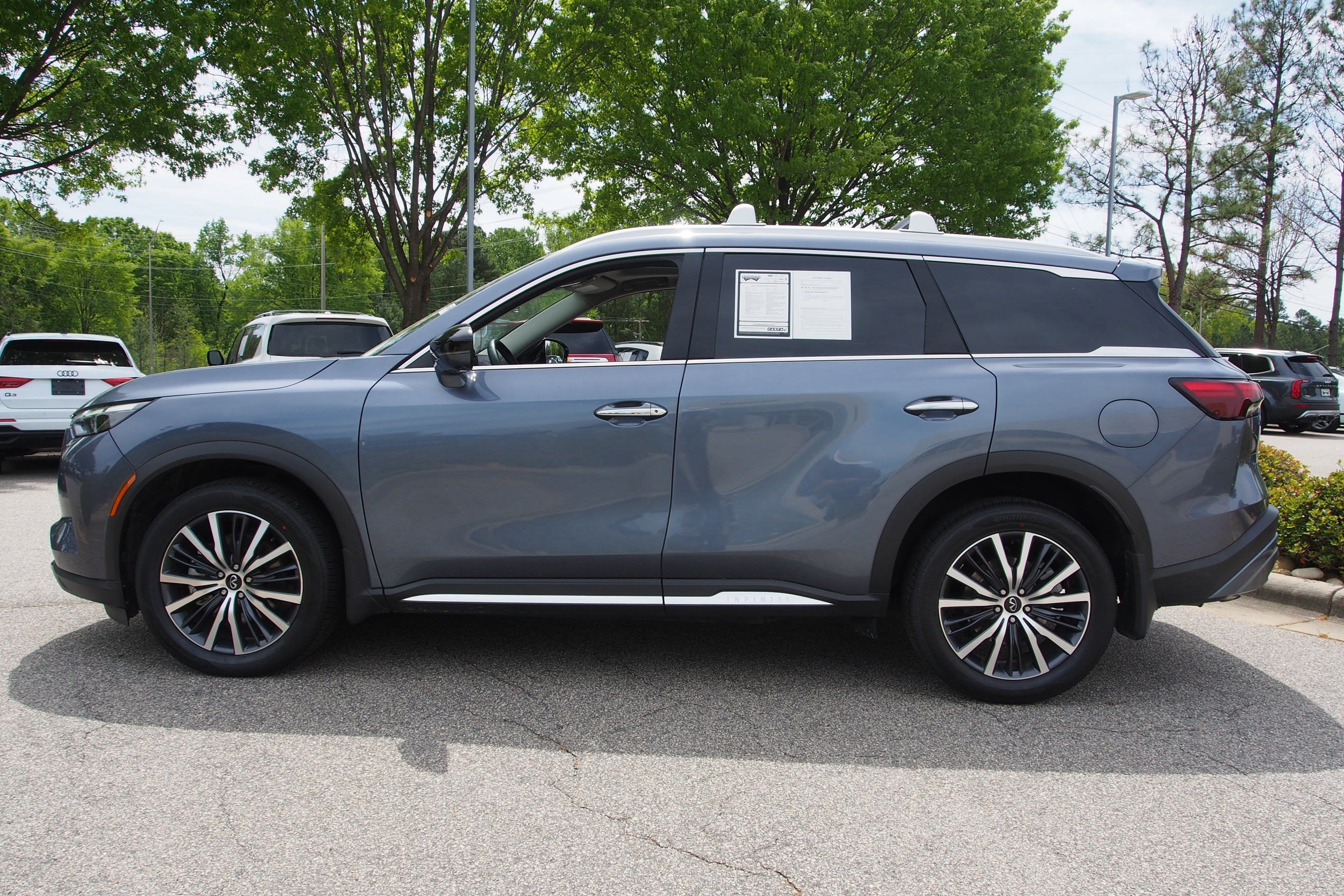 2025 INFINITI QX60 SENSORY