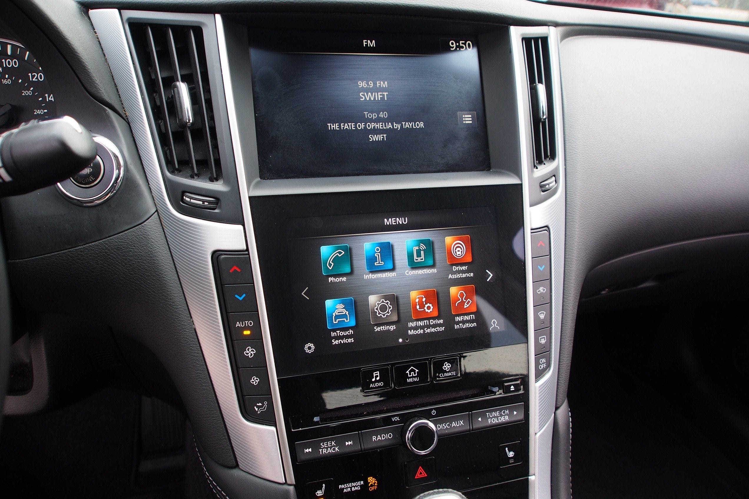 2022 INFINITI Q50 LUXE