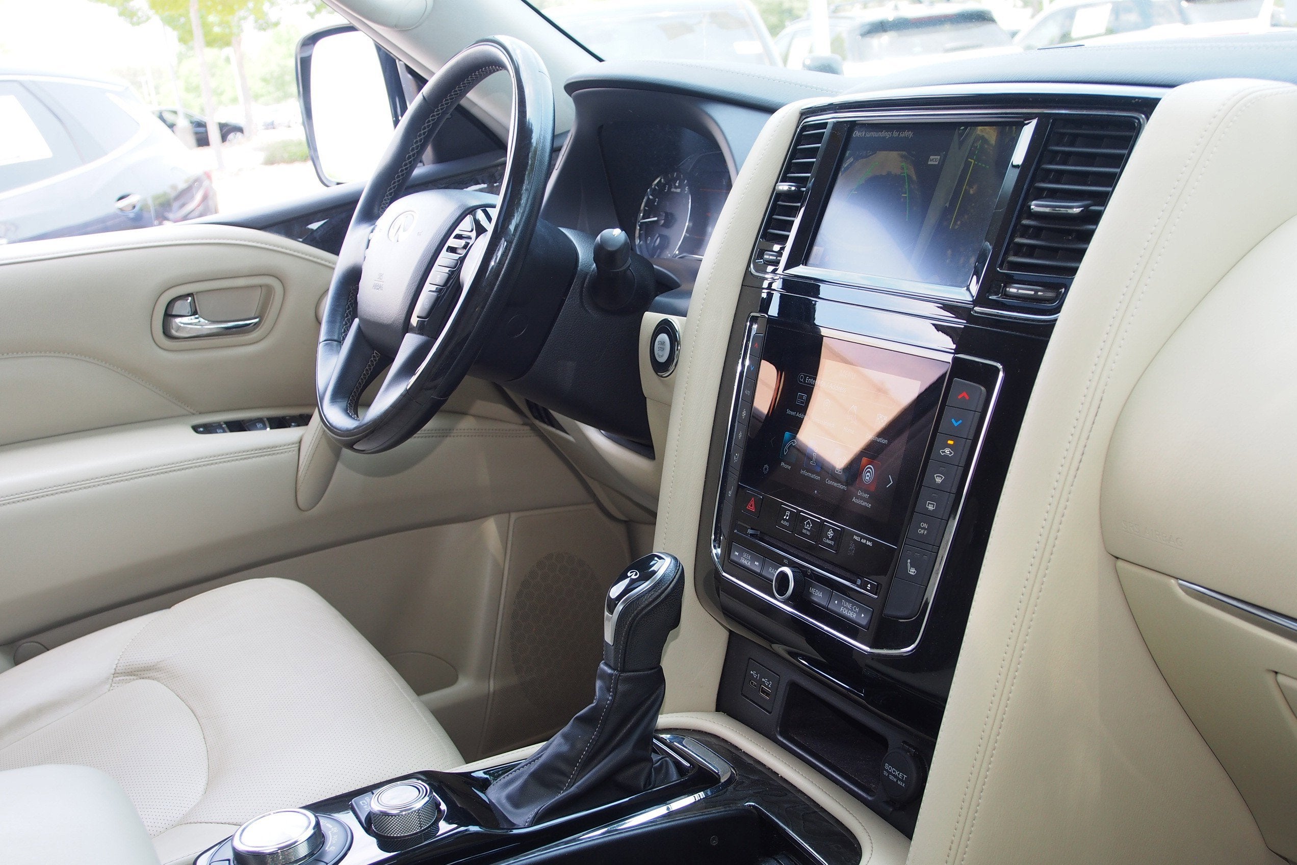 2021 INFINITI QX80 LUXE