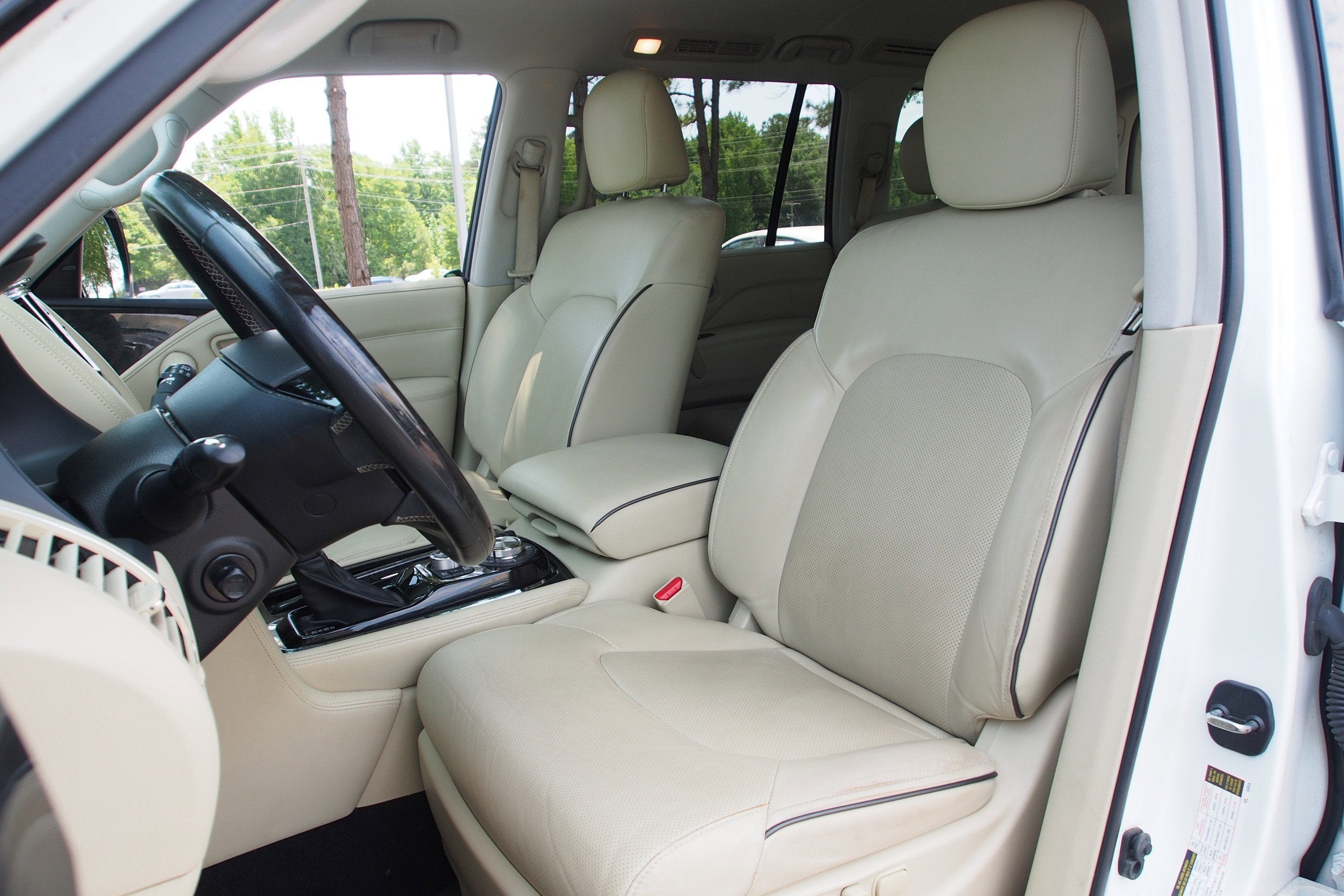 2021 INFINITI QX80 LUXE