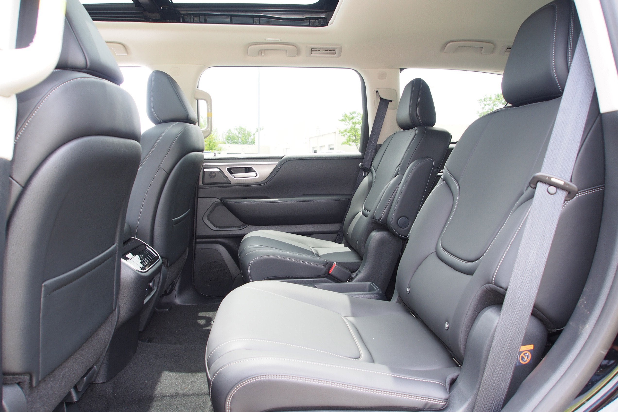 2026 INFINITI QX80 PURE